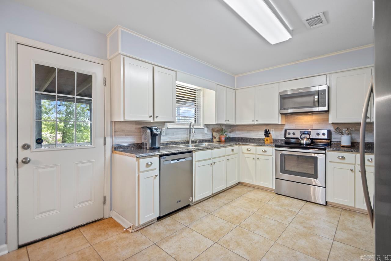 MARYLAND MANOR - Residential