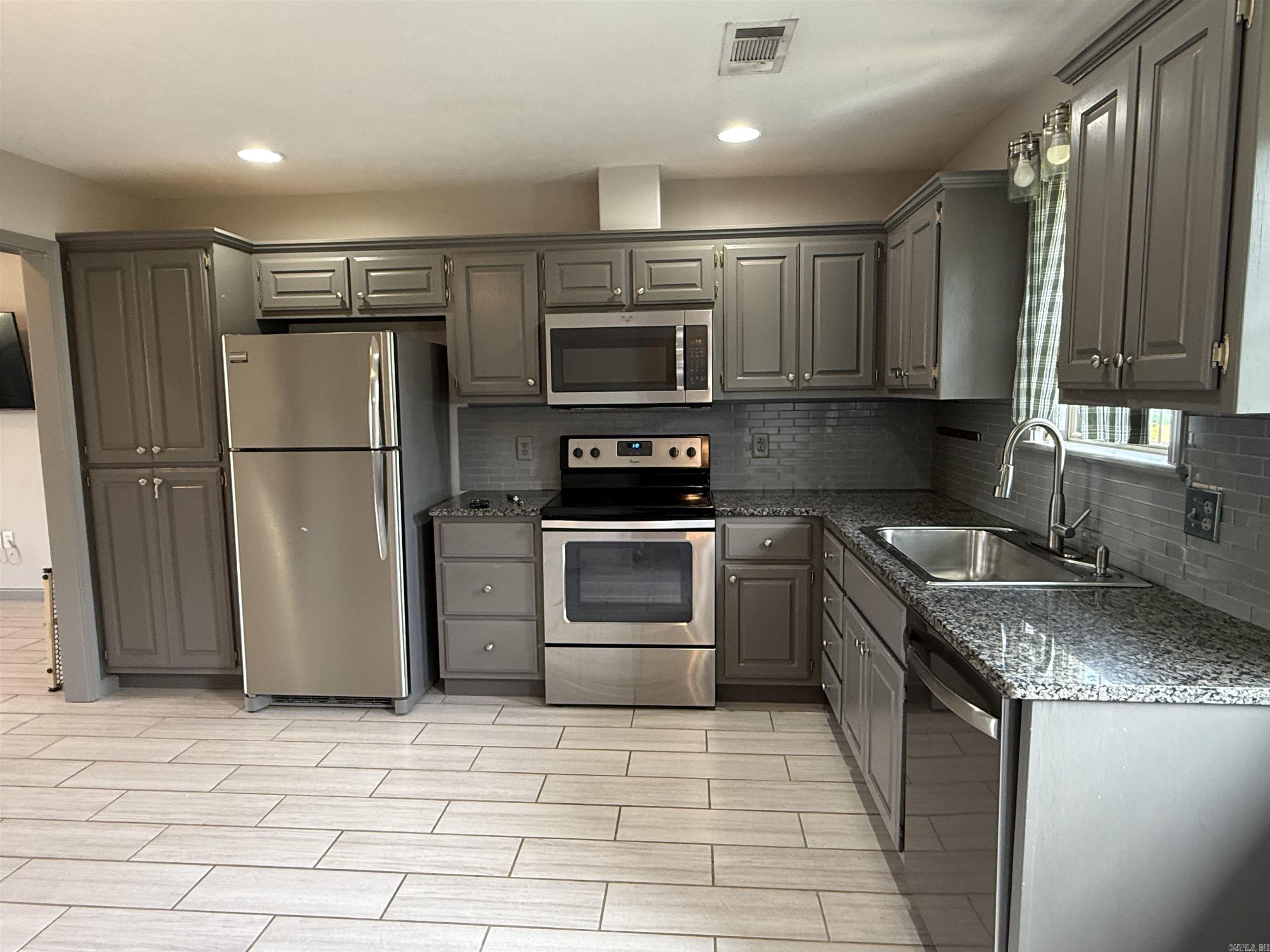 VALLEY ELMS S/D - Residential