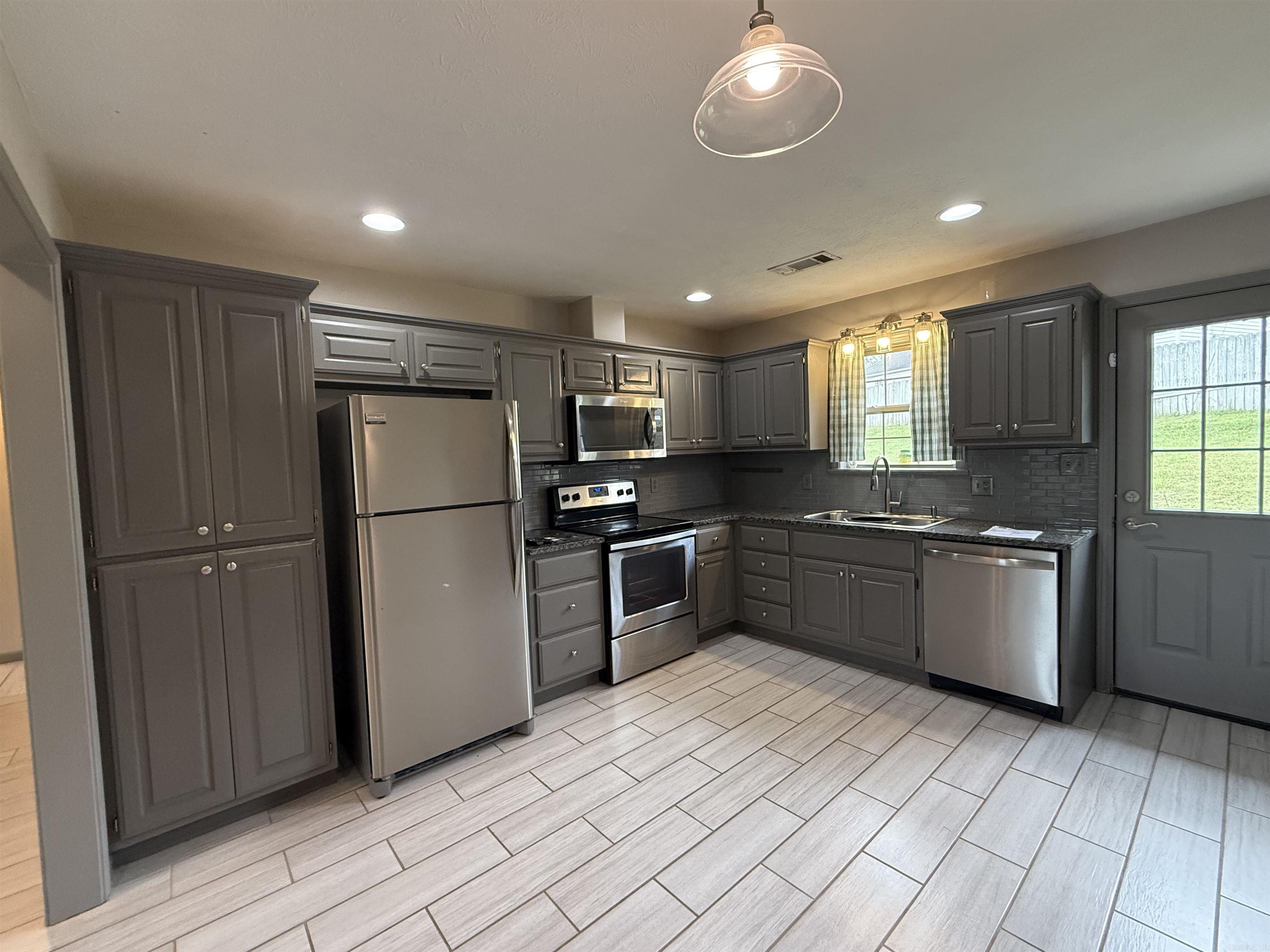 VALLEY ELMS S/D - Residential