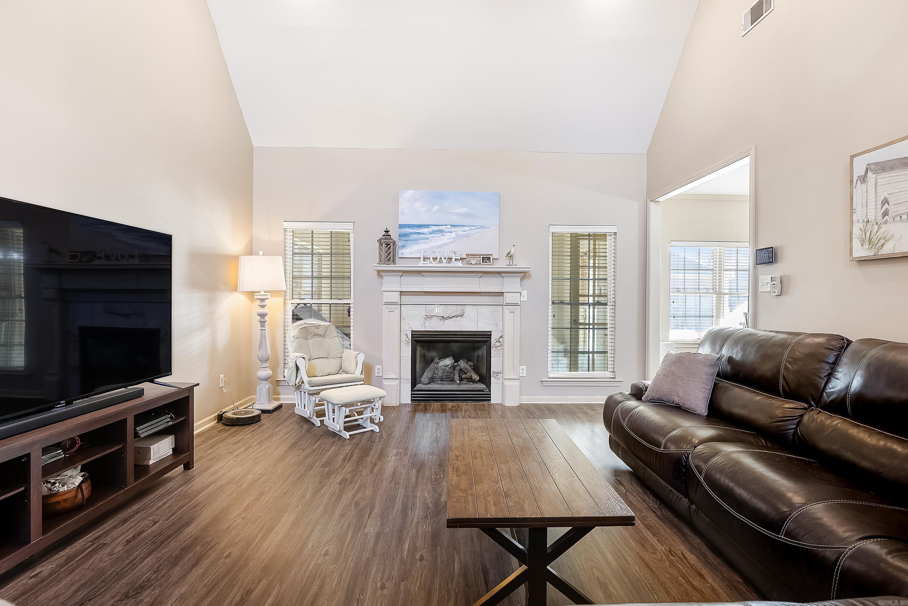 HURRICANE LAKE EST - Residential