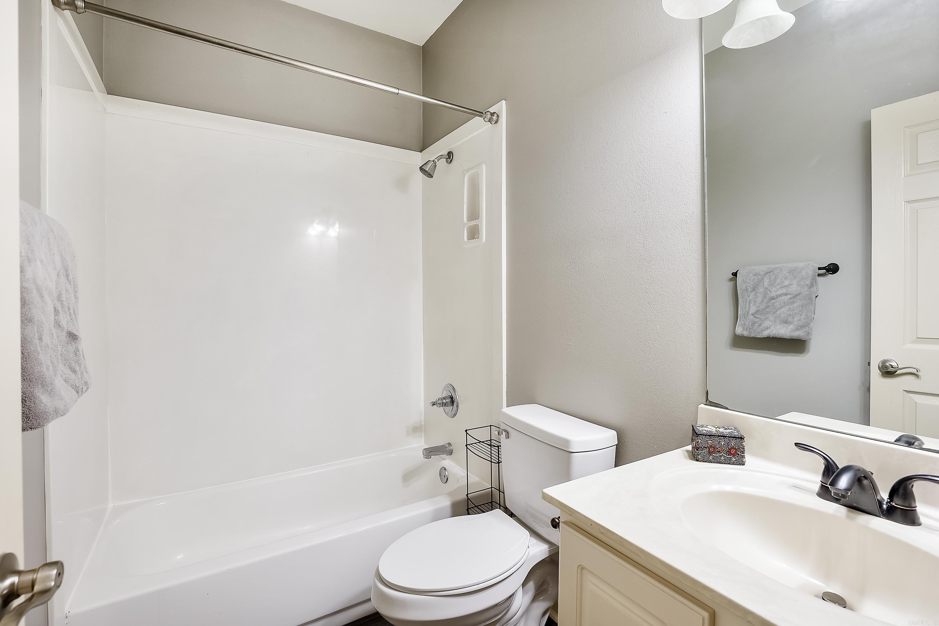 HURRICANE LAKE EST - Residential