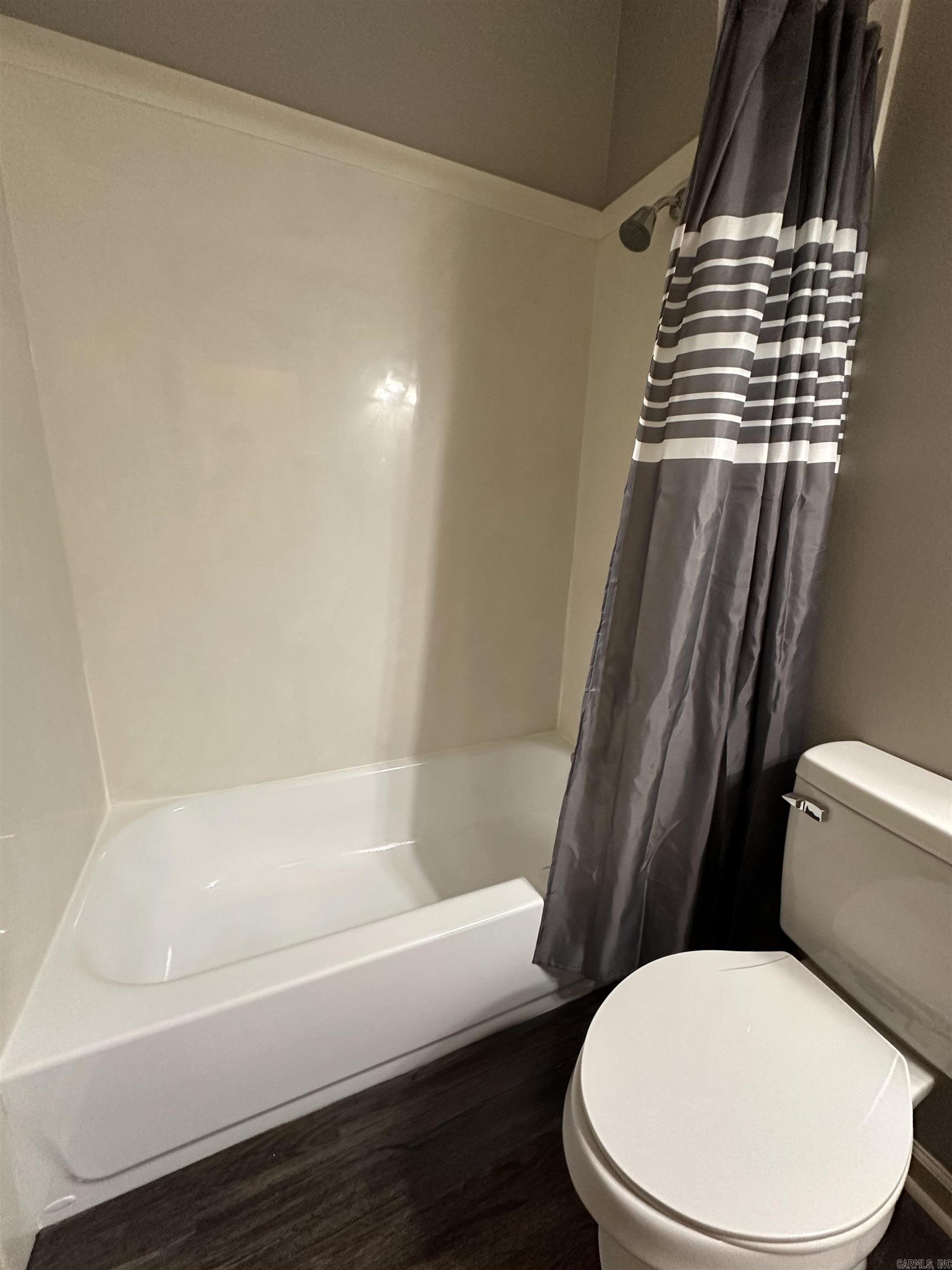 HURRICANE LAKE EST - Residential