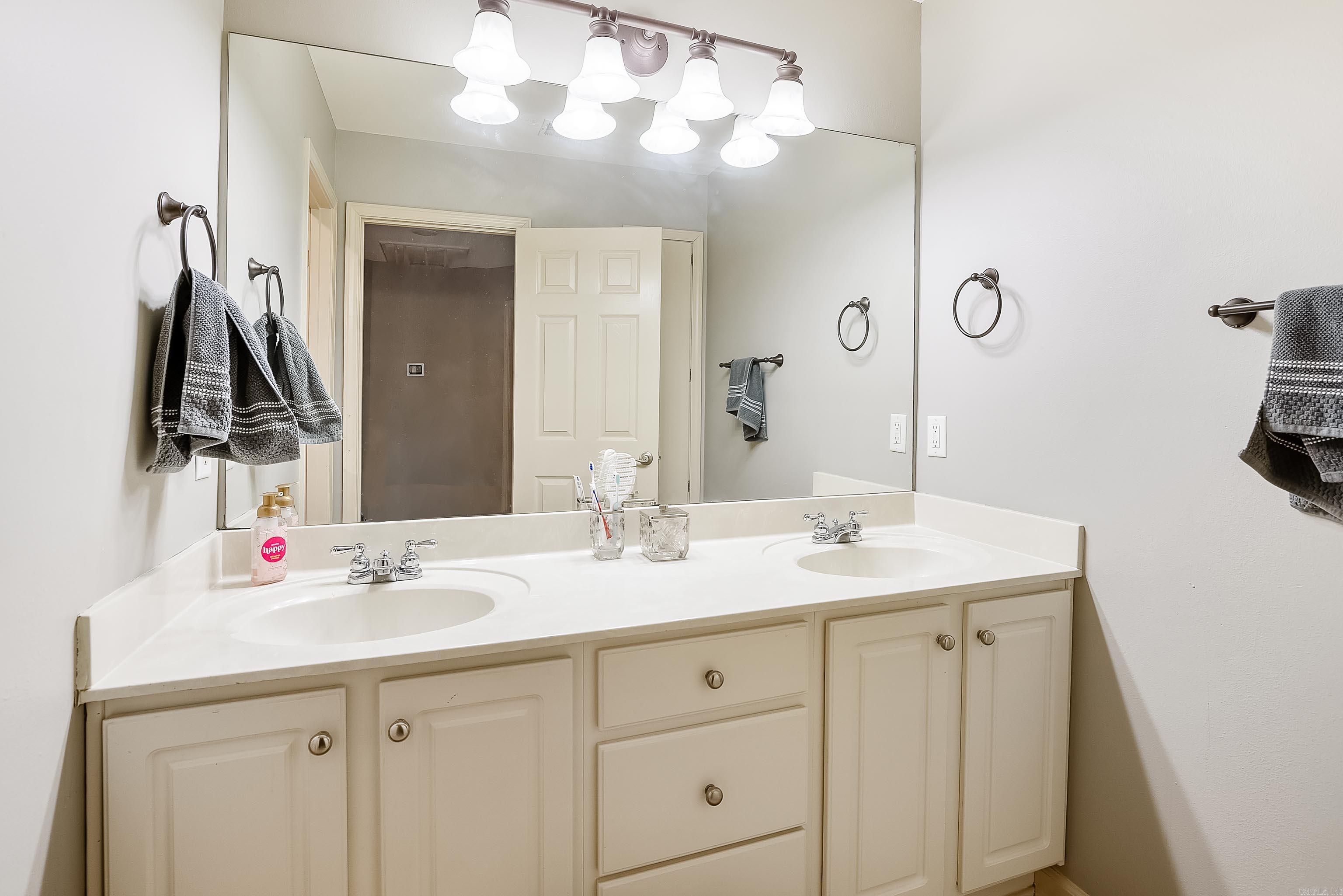 HURRICANE LAKE EST - Residential