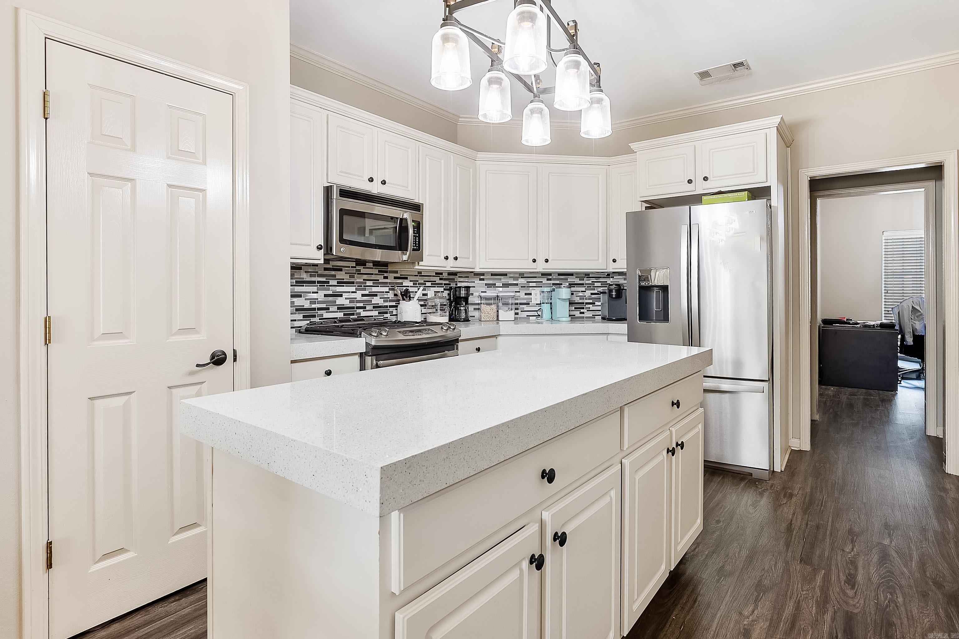 HURRICANE LAKE EST - Residential