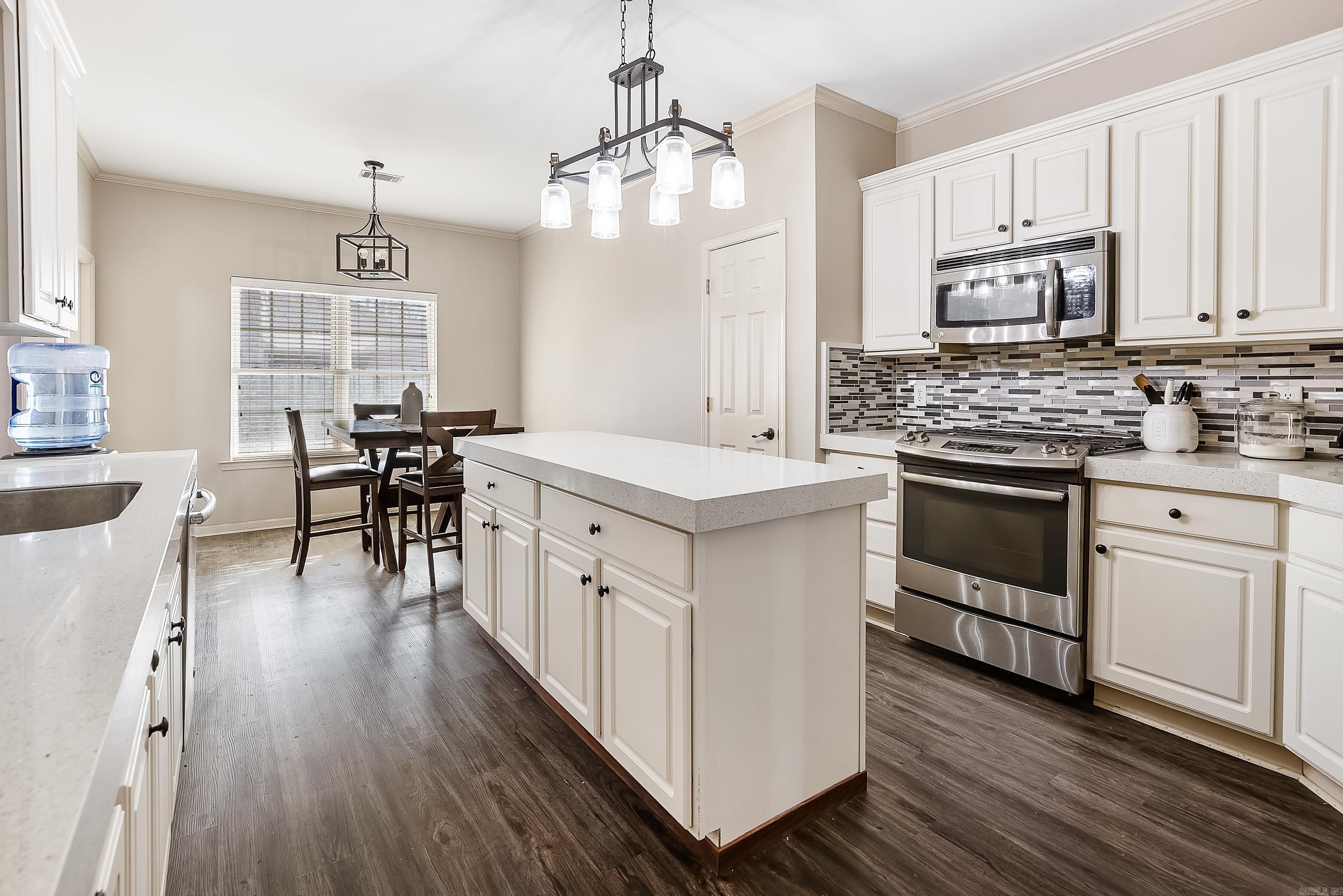 HURRICANE LAKE EST - Residential