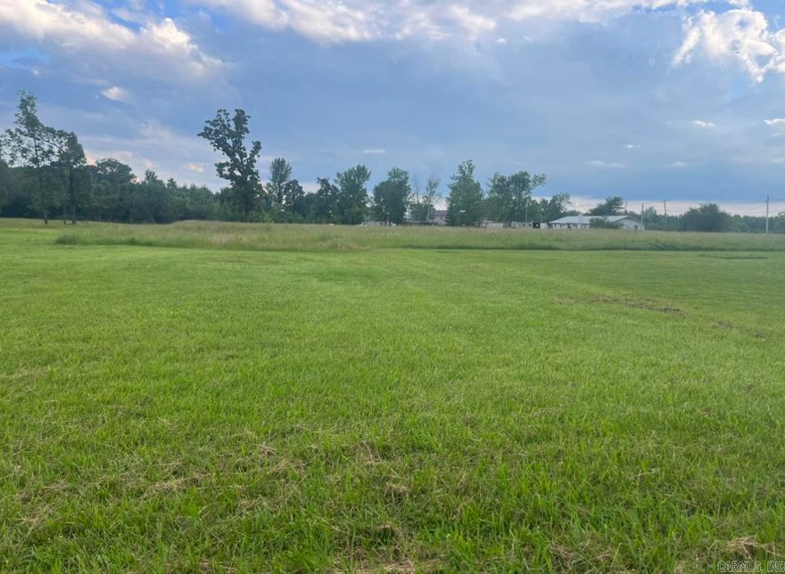 Beautiful property located in the Vilonia City Limits.  This land is ready for building your next home or investment property.