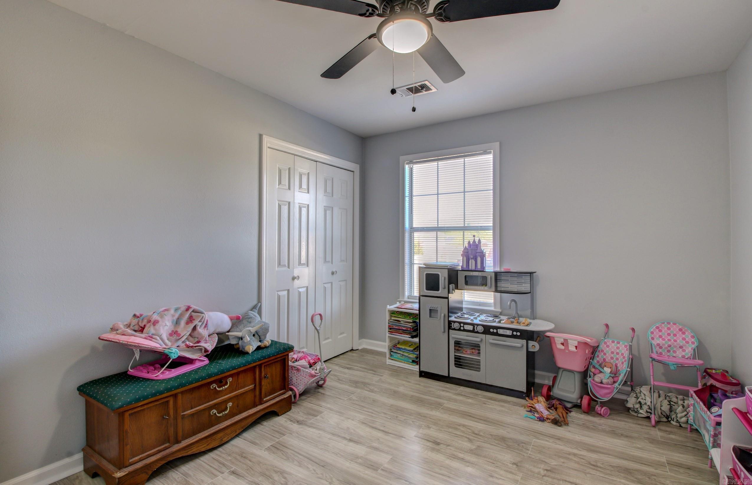 WOODBRIDGE - Residential