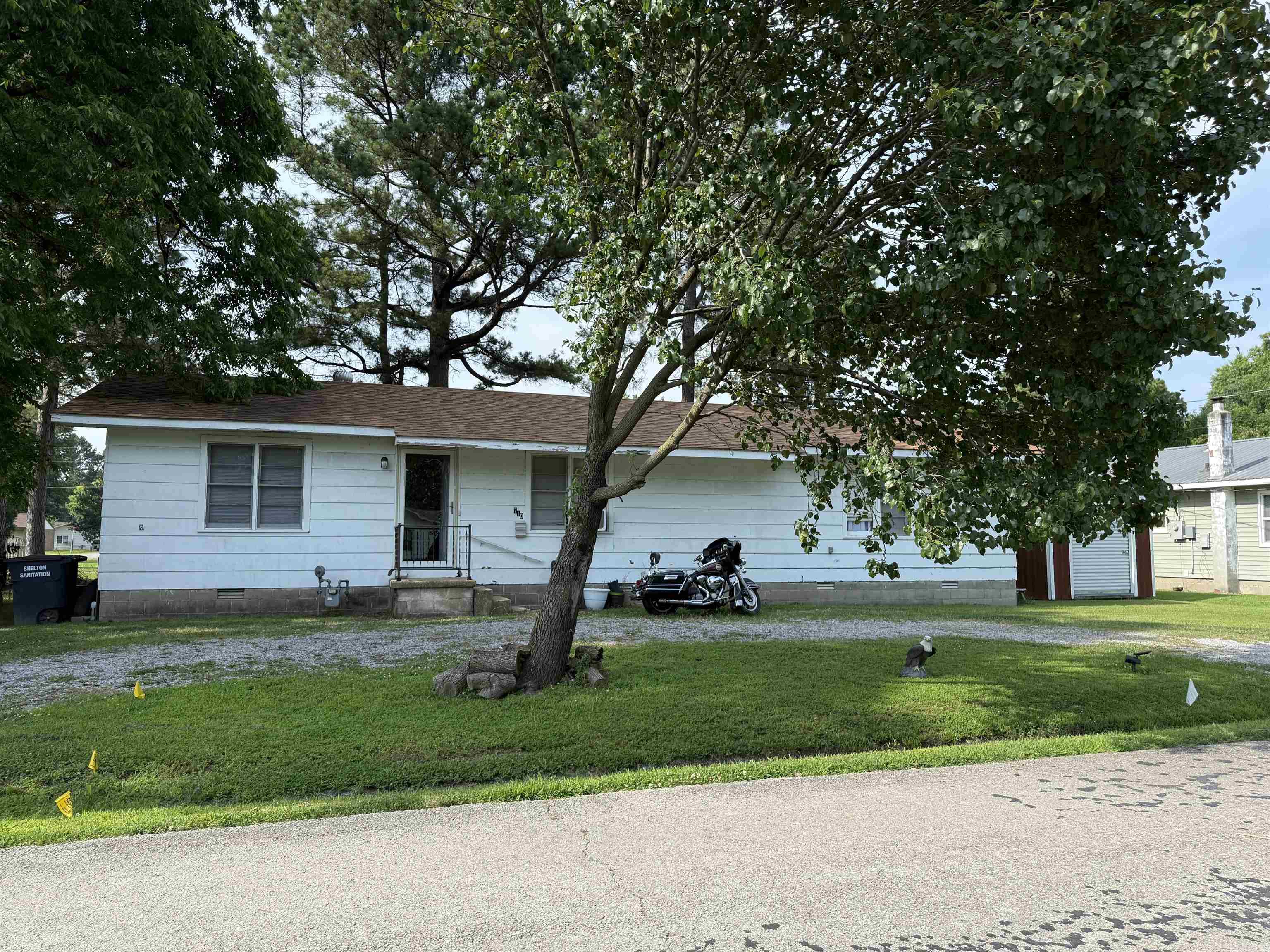 Check out this cozy and comfortable home at 710 E. Jackson Street! With 3 bedrooms, 2 bathrooms, and 1,344 square feet of living space, it’s the perfect size whether you're starting out, downsizing, or just looking for something easy to maintain. The layout is simple and functional, with a nice flow between the living room, kitchen, and dining area. The primary bedroom has its own bathroom, and the other two rooms work great for guests, or even a home office. Sitting on a 0.15-acre lot, the yard is just the right size—not too big, not too small. There's enough space to enjoy the outdoors without spending all weekend doing yard work. Located in a convenient neighborhood, this place is move-in ready and full of potential. Call me to schedule a showing today!!