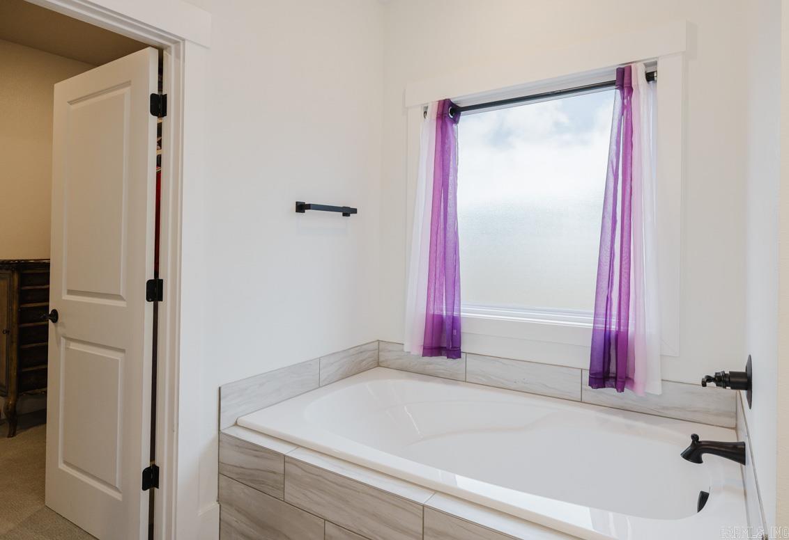 AVILLA HILLS - Residential