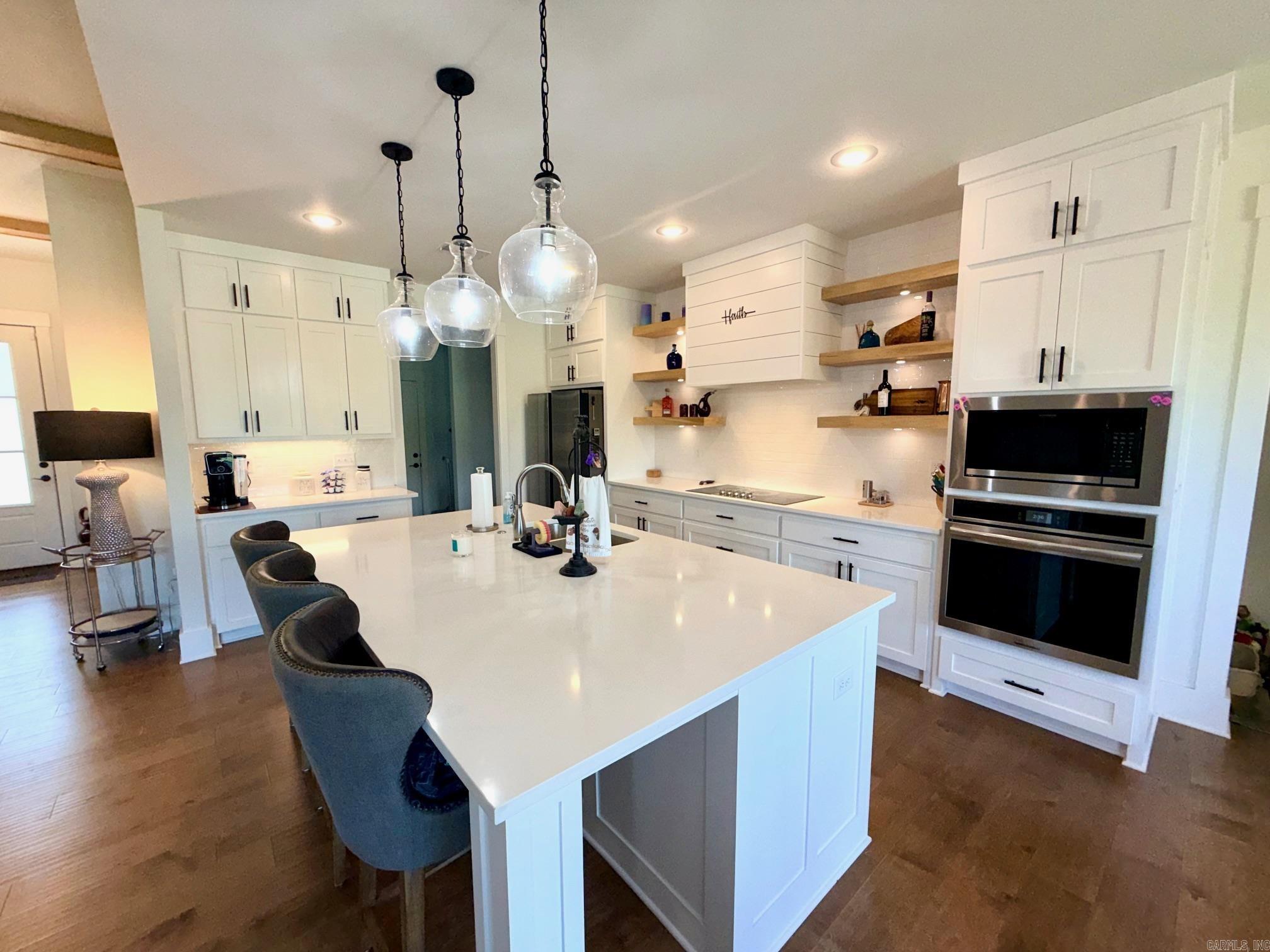 AVILLA HILLS - Residential