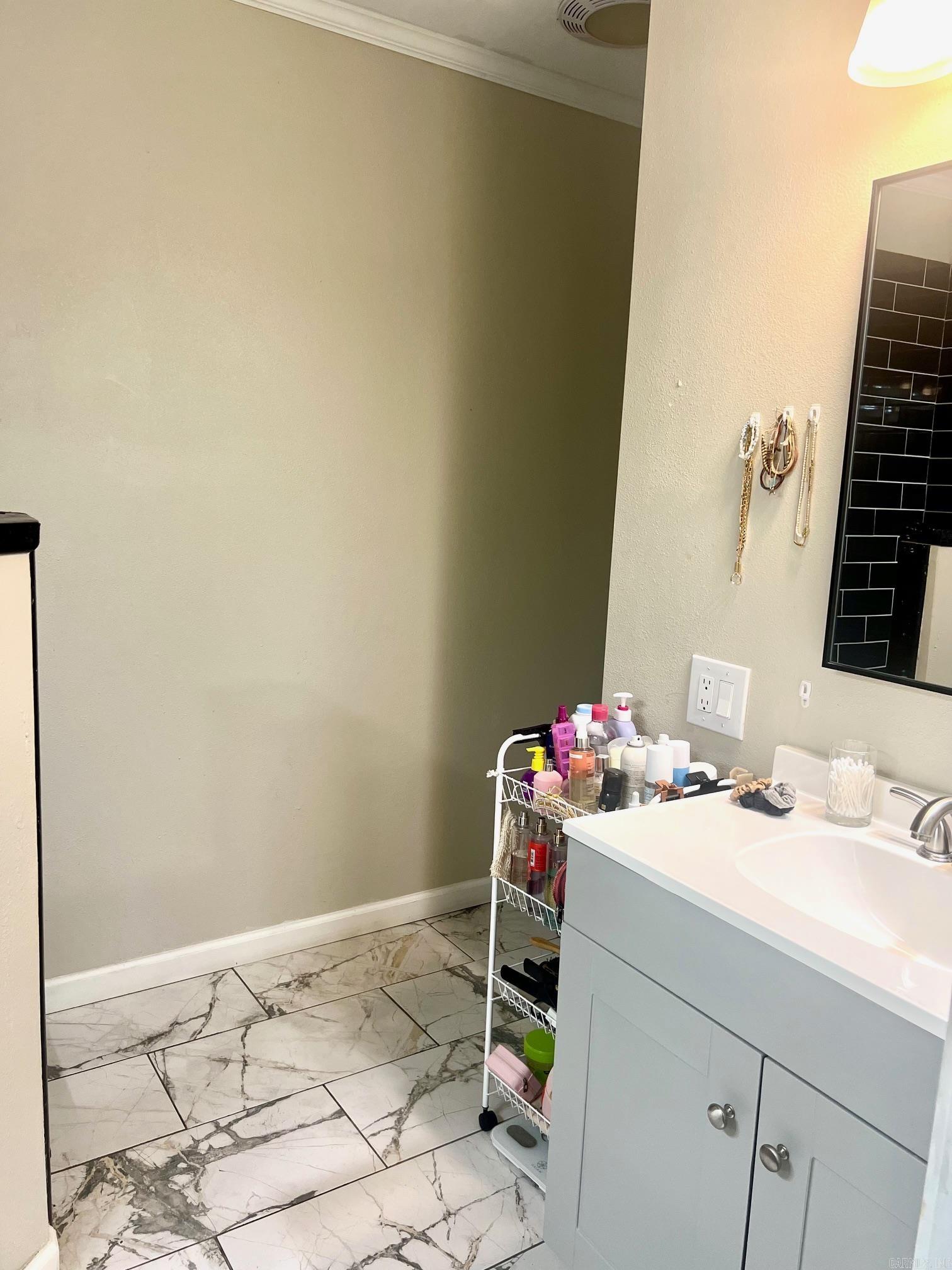 PEAKES ADDN - Residential