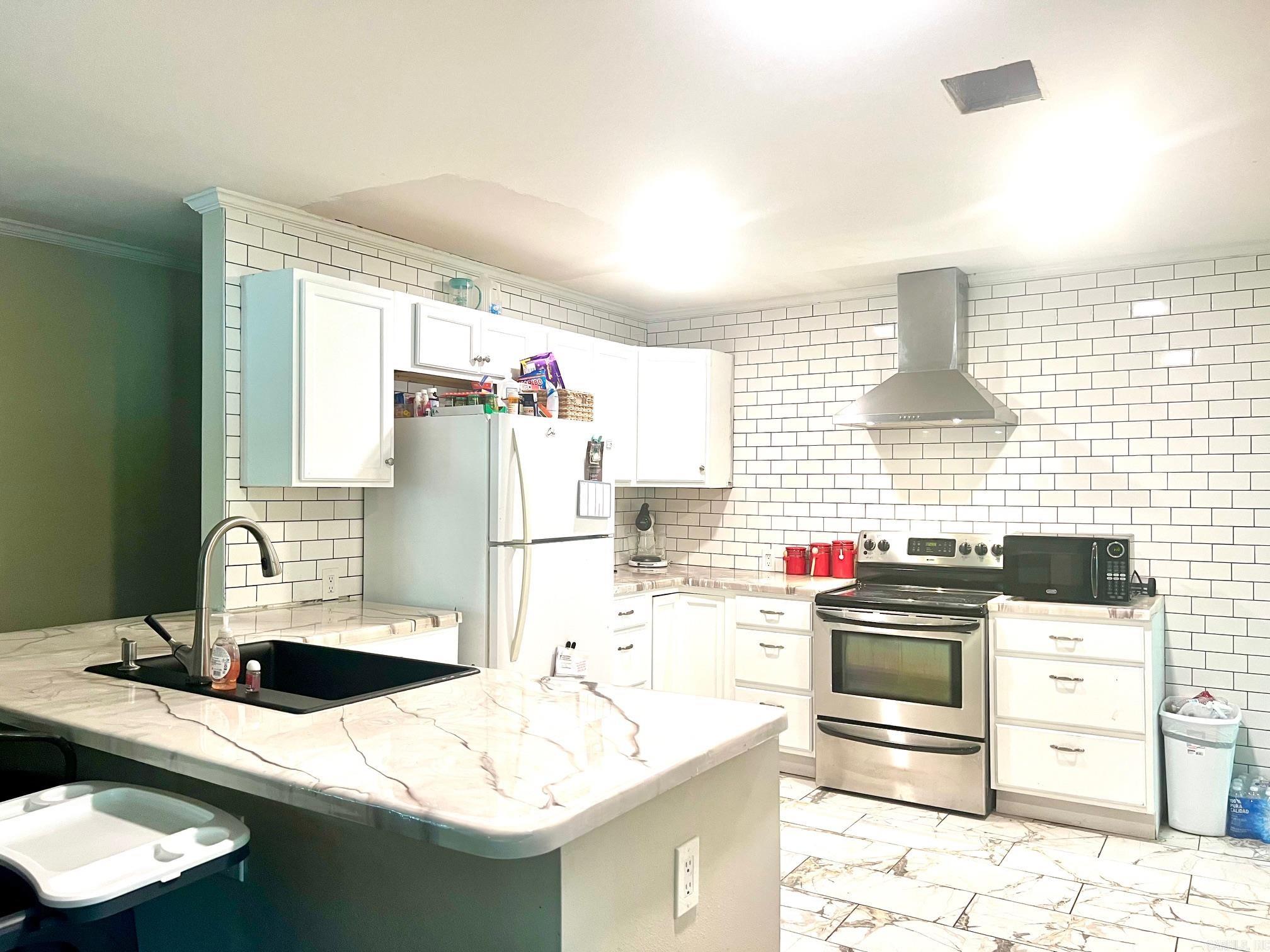 PEAKES ADDN - Residential