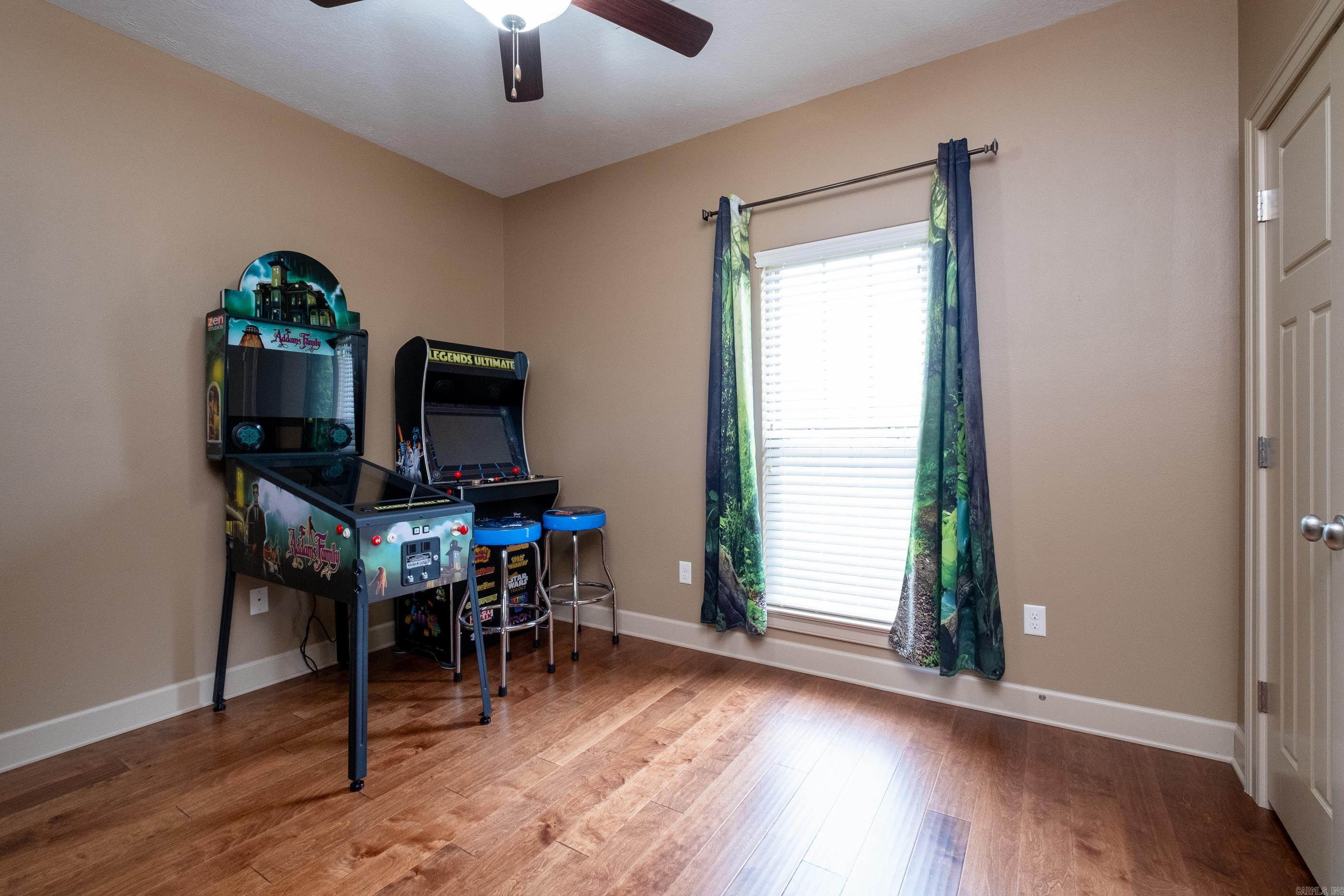 CHAPEL CREEK - Residential