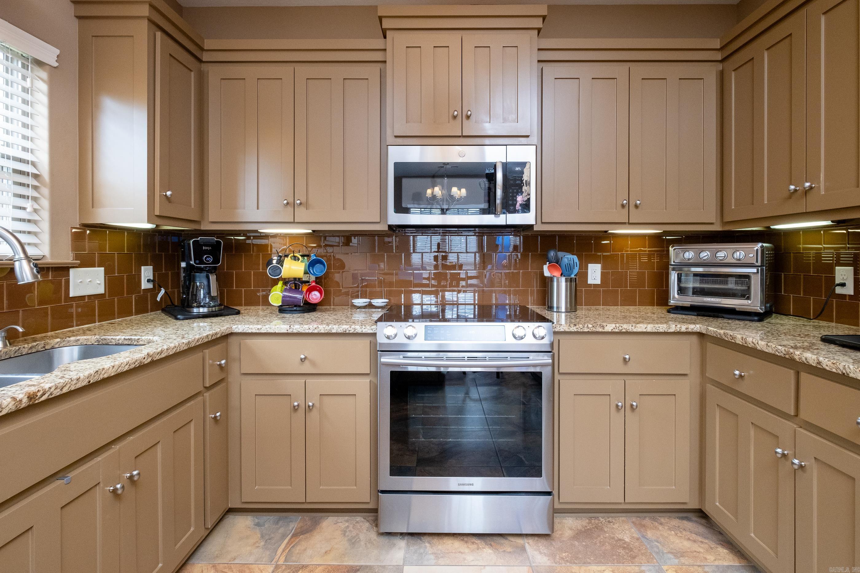 CHAPEL CREEK - Residential