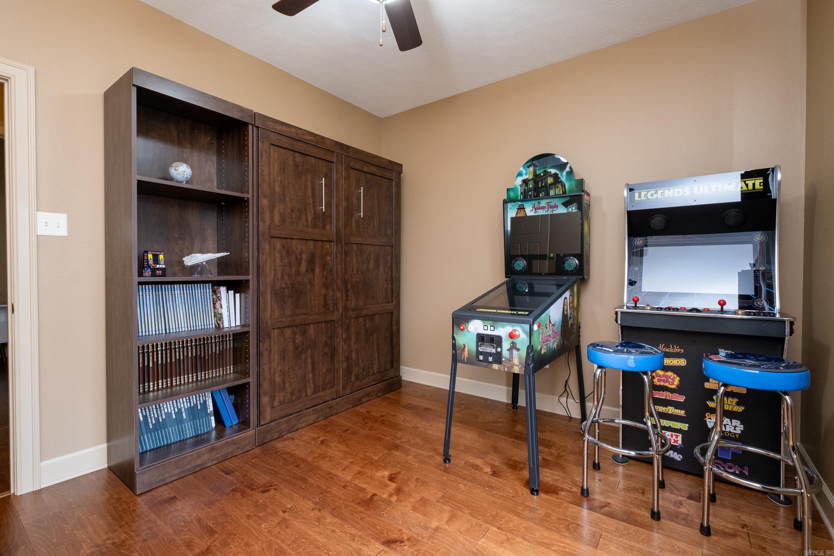 CHAPEL CREEK - Residential