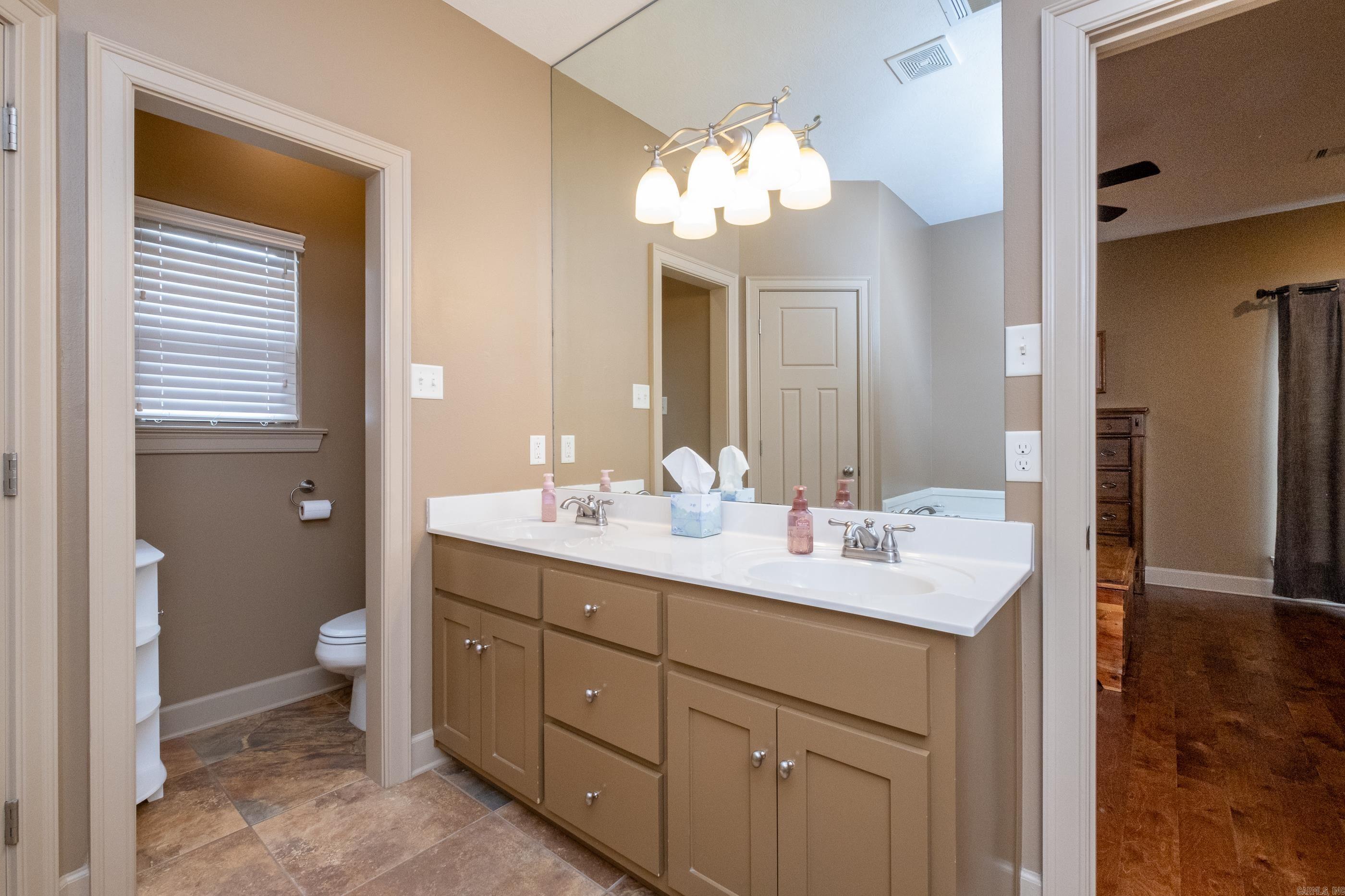 CHAPEL CREEK - Residential