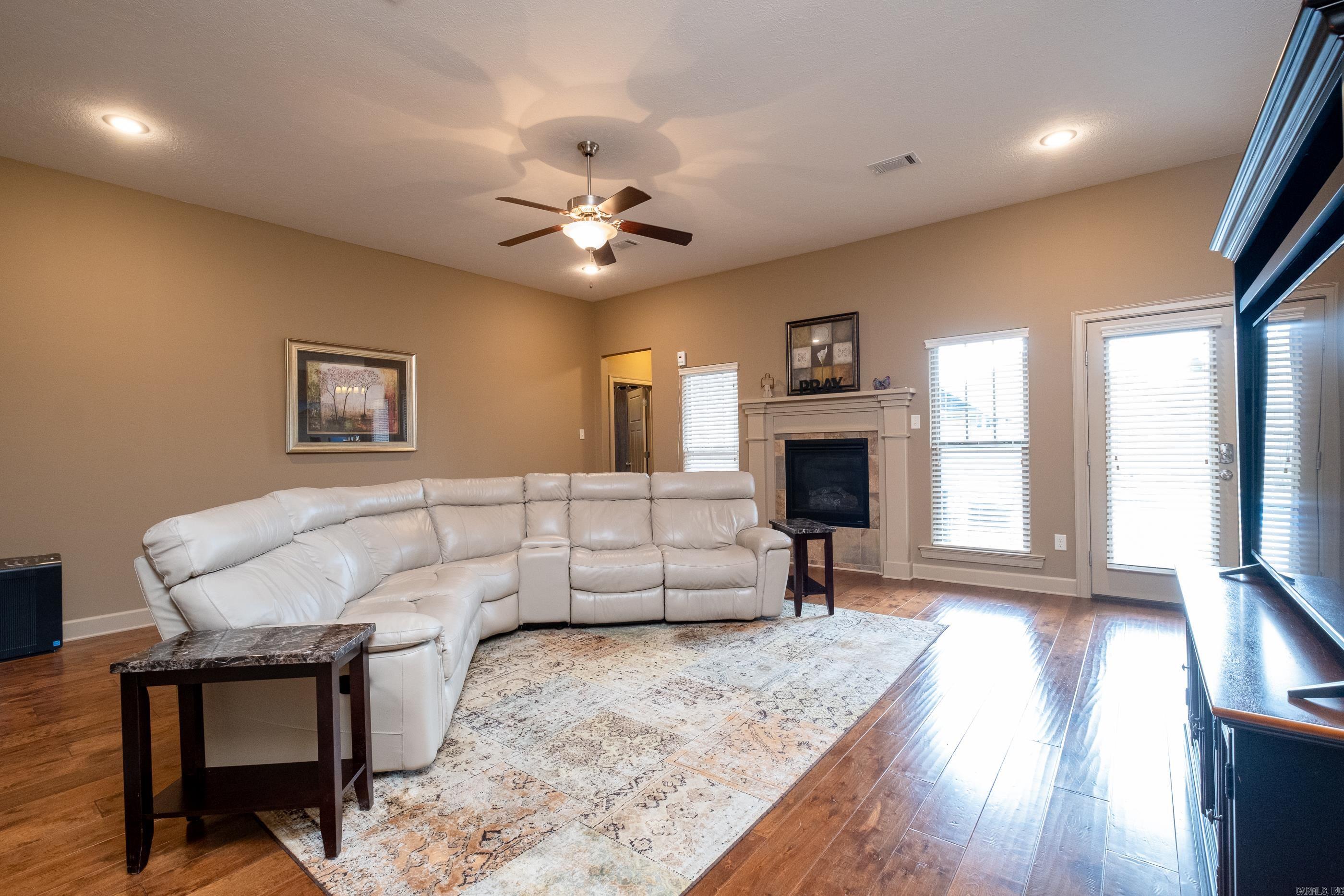 CHAPEL CREEK - Residential