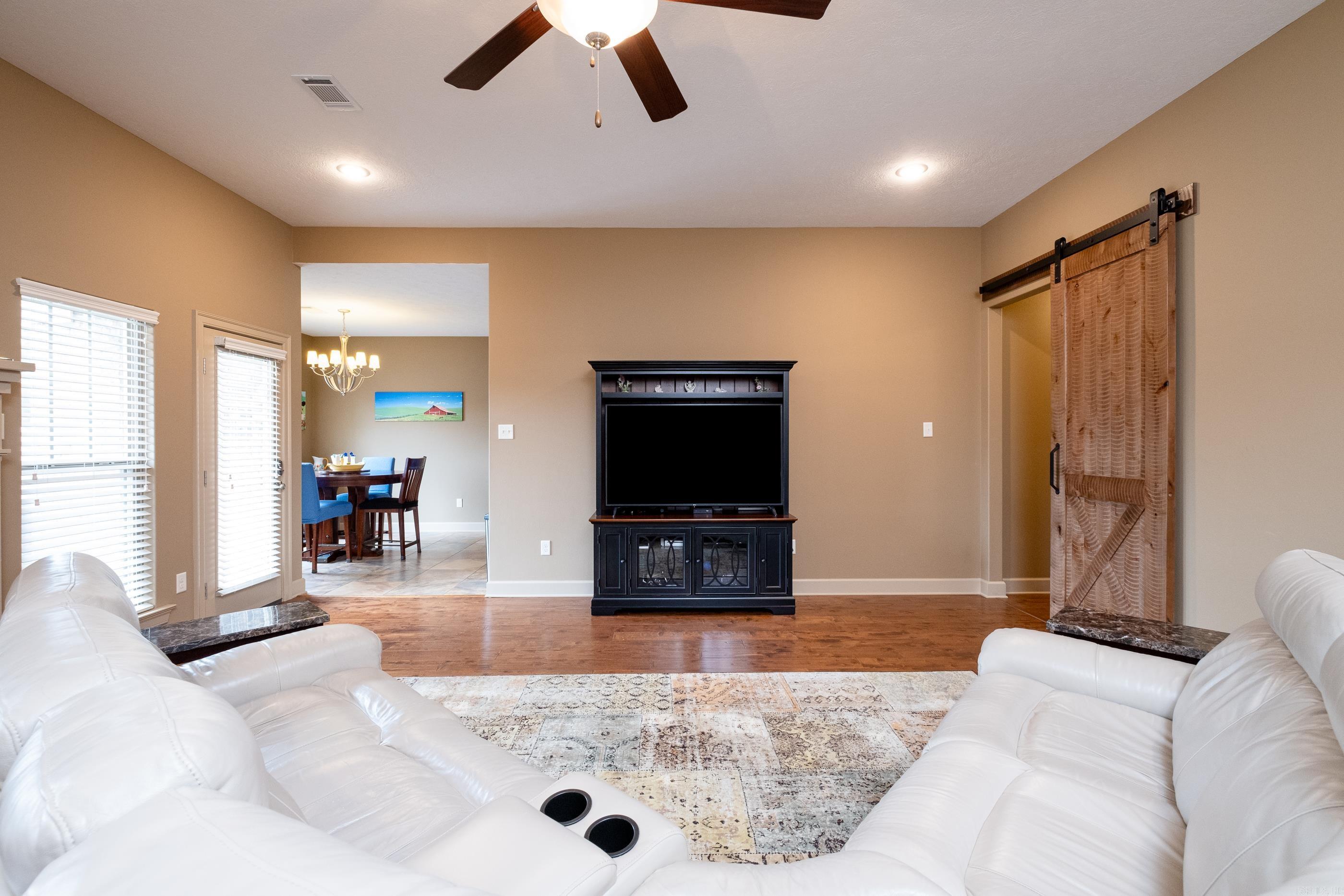 CHAPEL CREEK - Residential