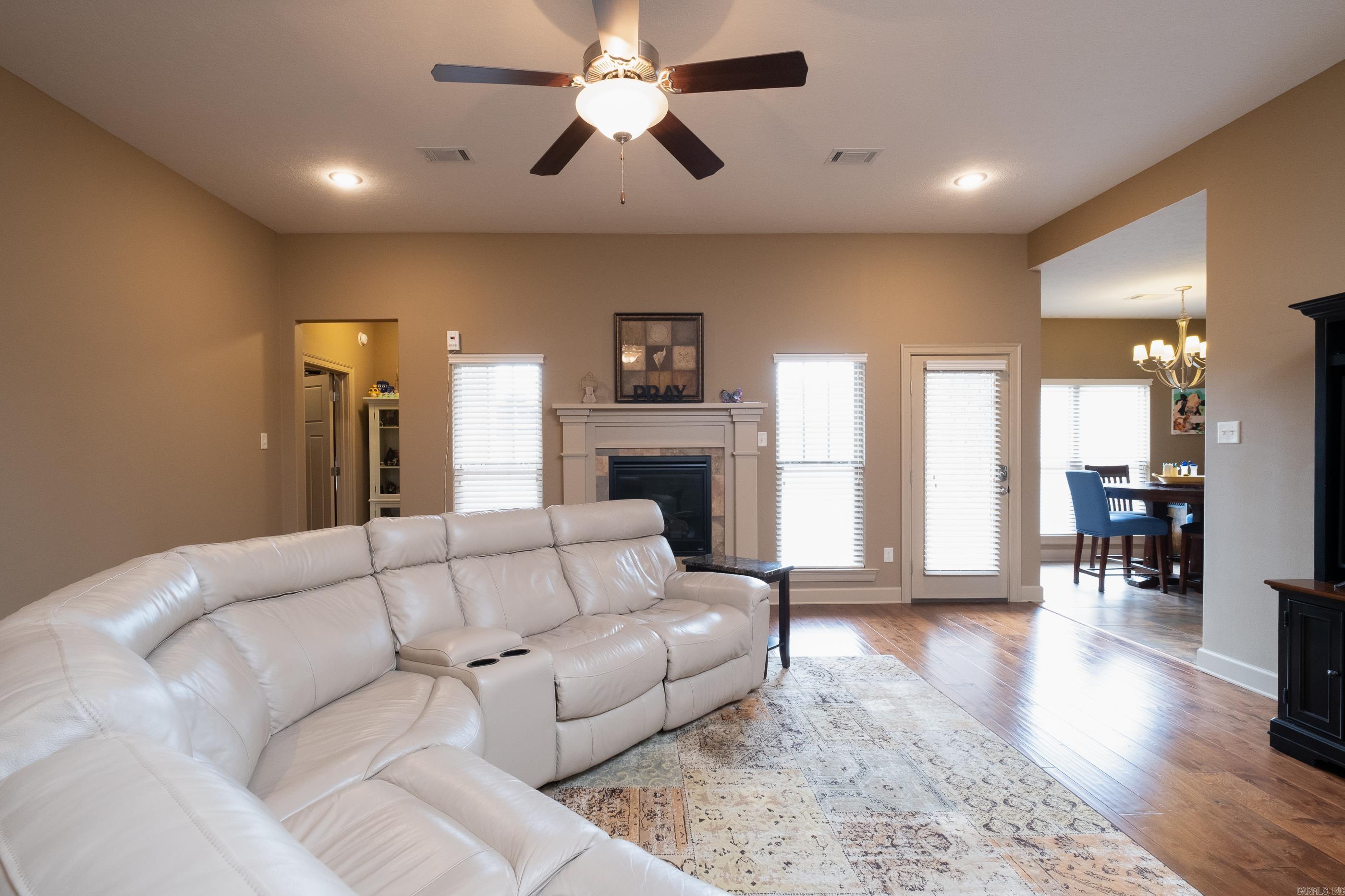 CHAPEL CREEK - Residential