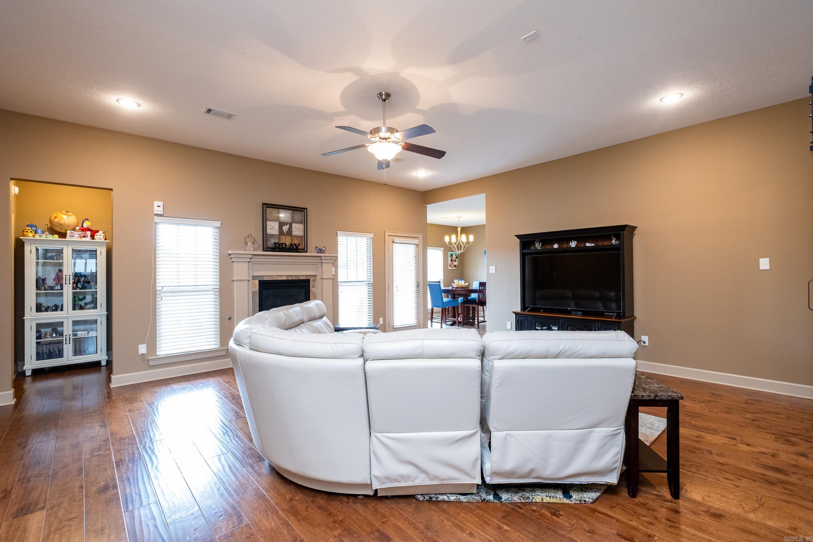 CHAPEL CREEK - Residential