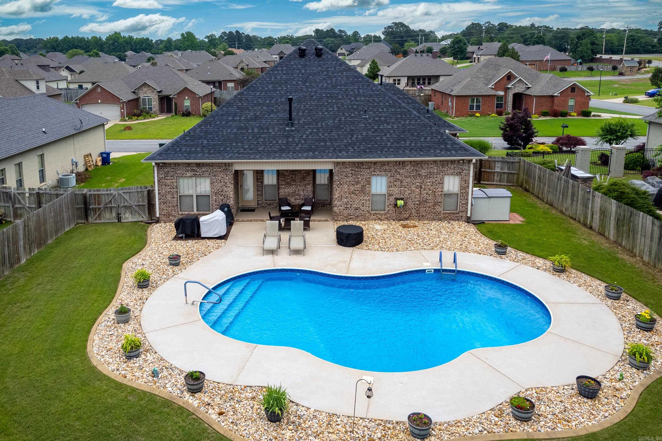 CHAPEL CREEK - Residential