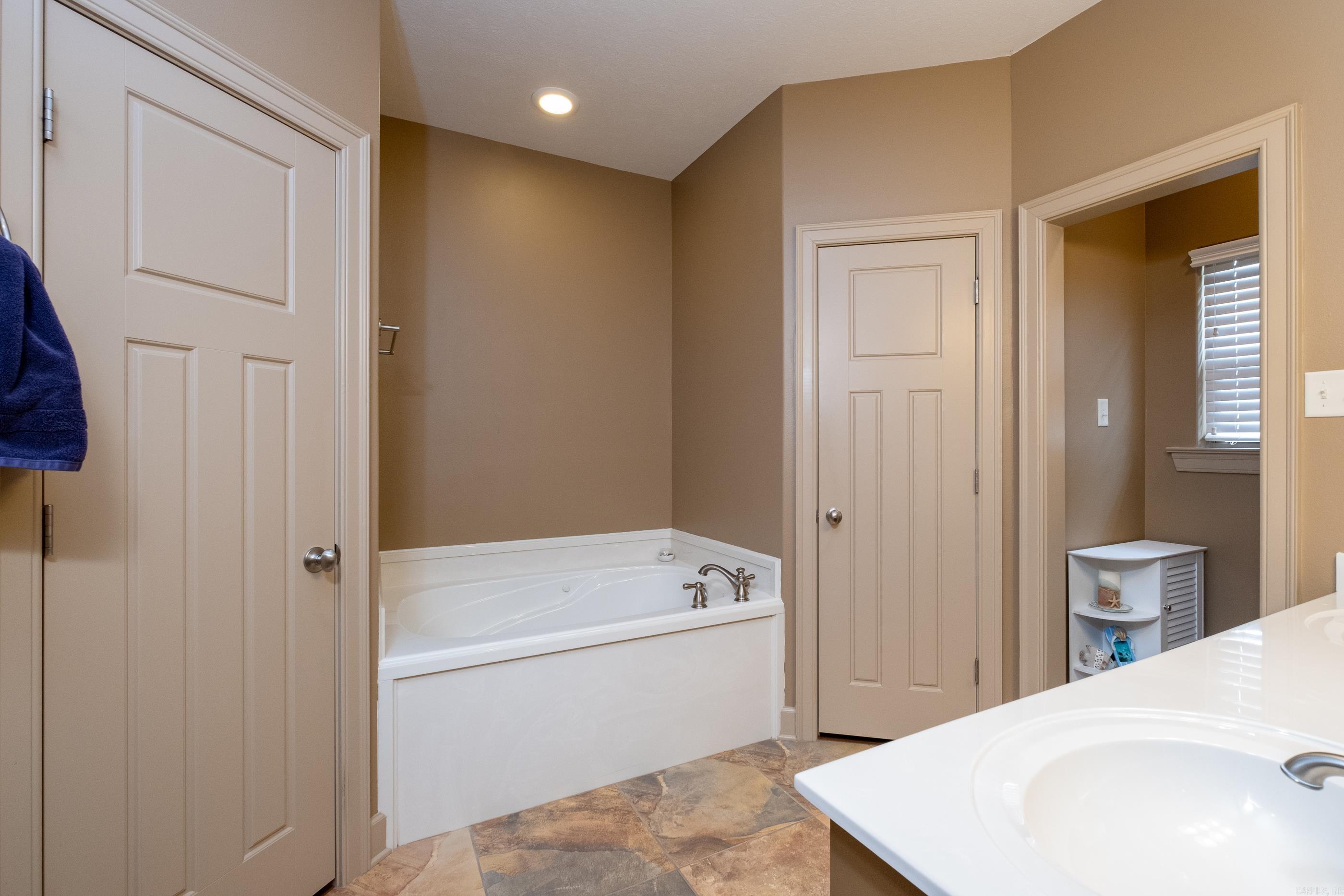 CHAPEL CREEK - Residential