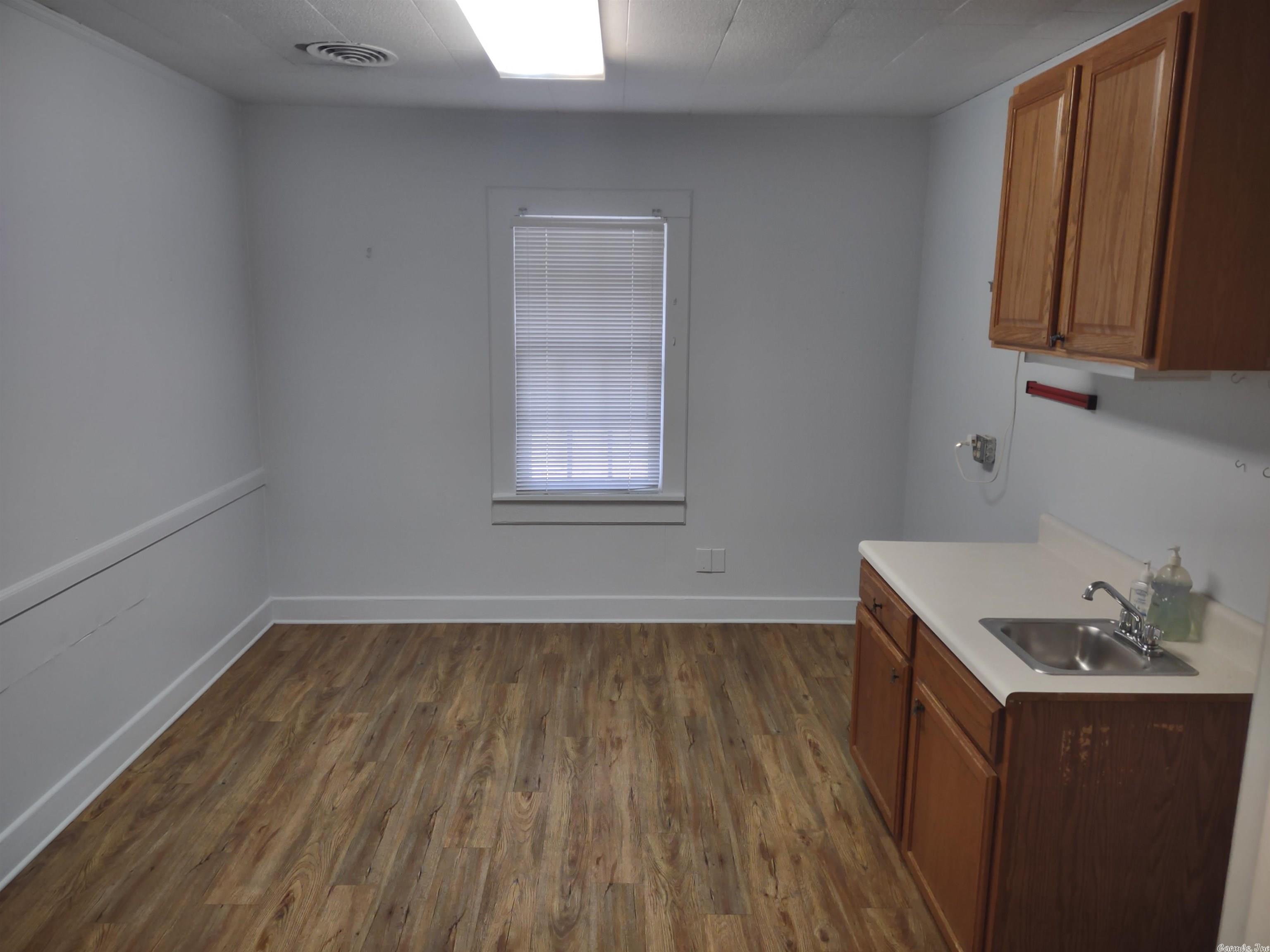West Haven - Commercial Sale