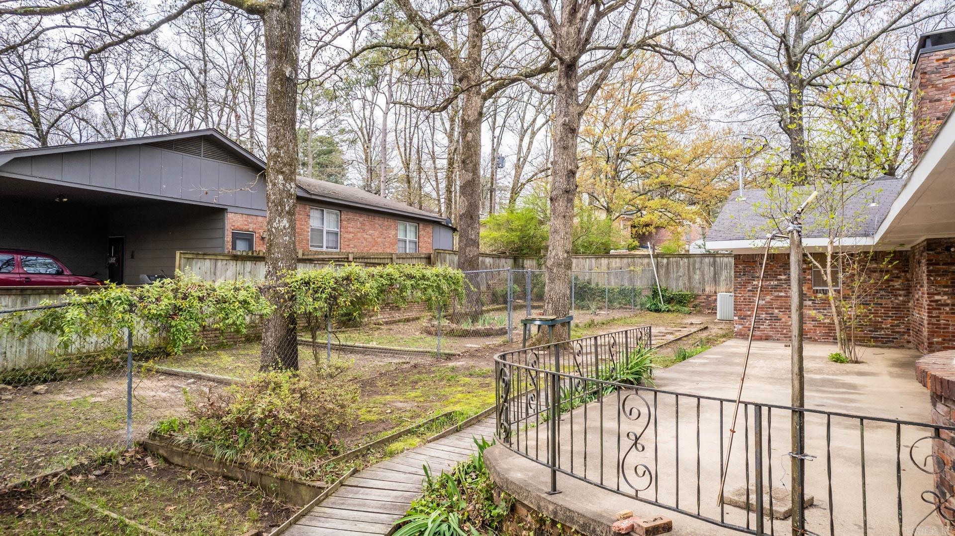 Leawood - Residential