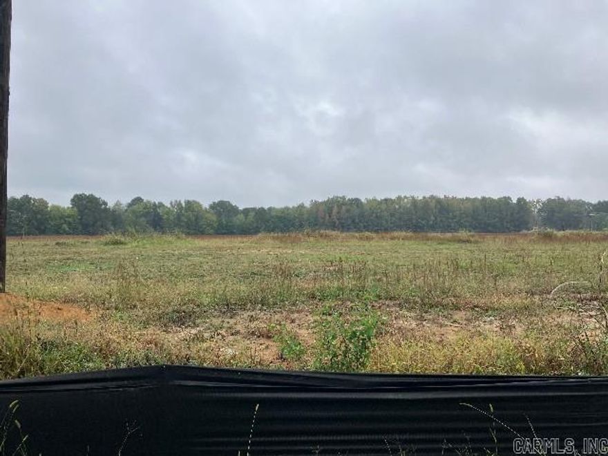 Explore the first phase of Floridian Heights subdivision in Beebe, which features cleared and level lots, utilities and build ready. Ideally located less than a mile from downtown Beebe and just minutes away from the main town, where you find schools, enjoy antique shops, thrift stores, boutiques, retail shopping, restaurants, and your favorite coffee bistro before heading to the city ballpark. Interstate access is only a five-minute drive away, making commuting convenient.