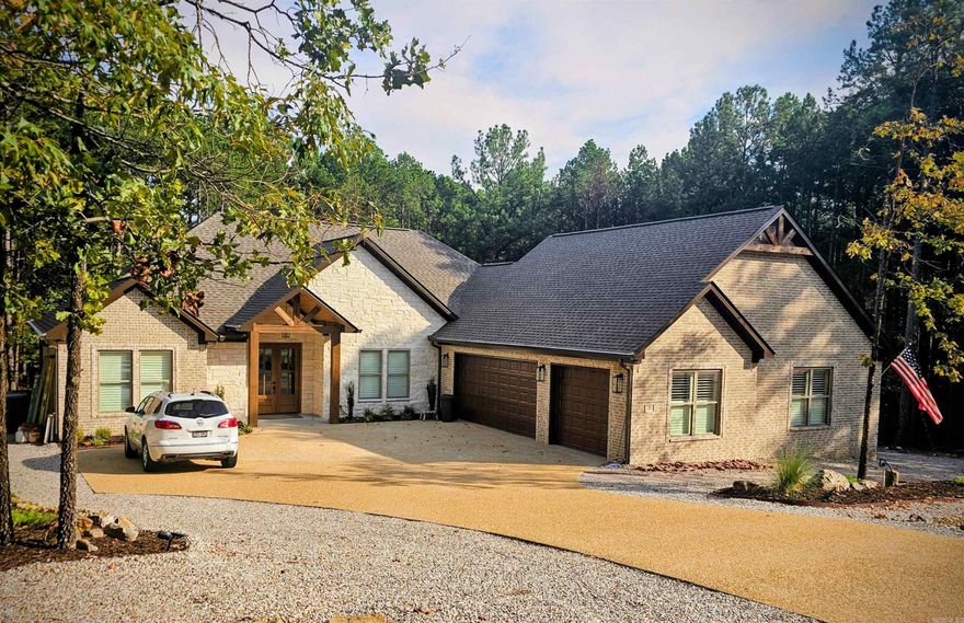 NEW Construction by Renaissance Homes located on Lake Maria.  Sold Before Listed.  Price does not include cost of lot.  Taxes based on lot value only.