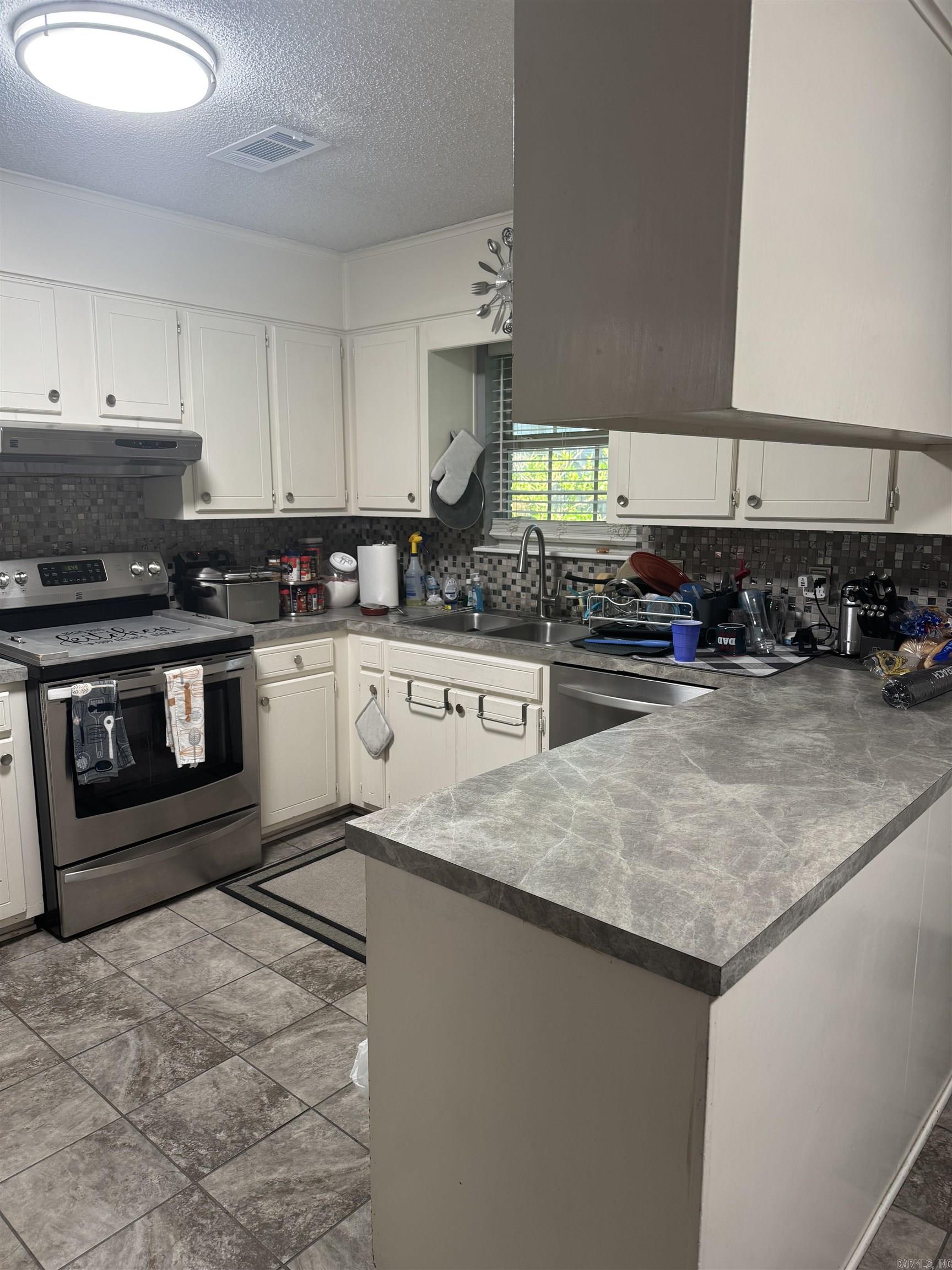 DEERFIELD SUB DIV - Residential