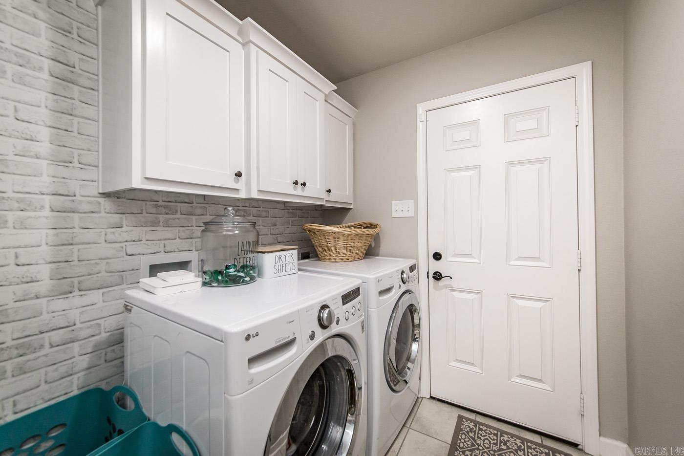 HERITAGE MEADOWS - Residential