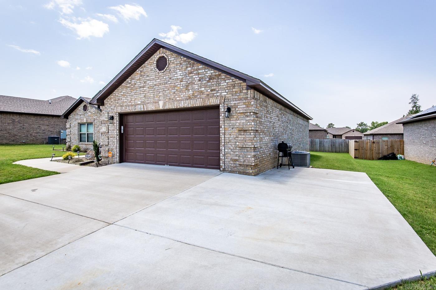 HERITAGE MEADOWS - Residential