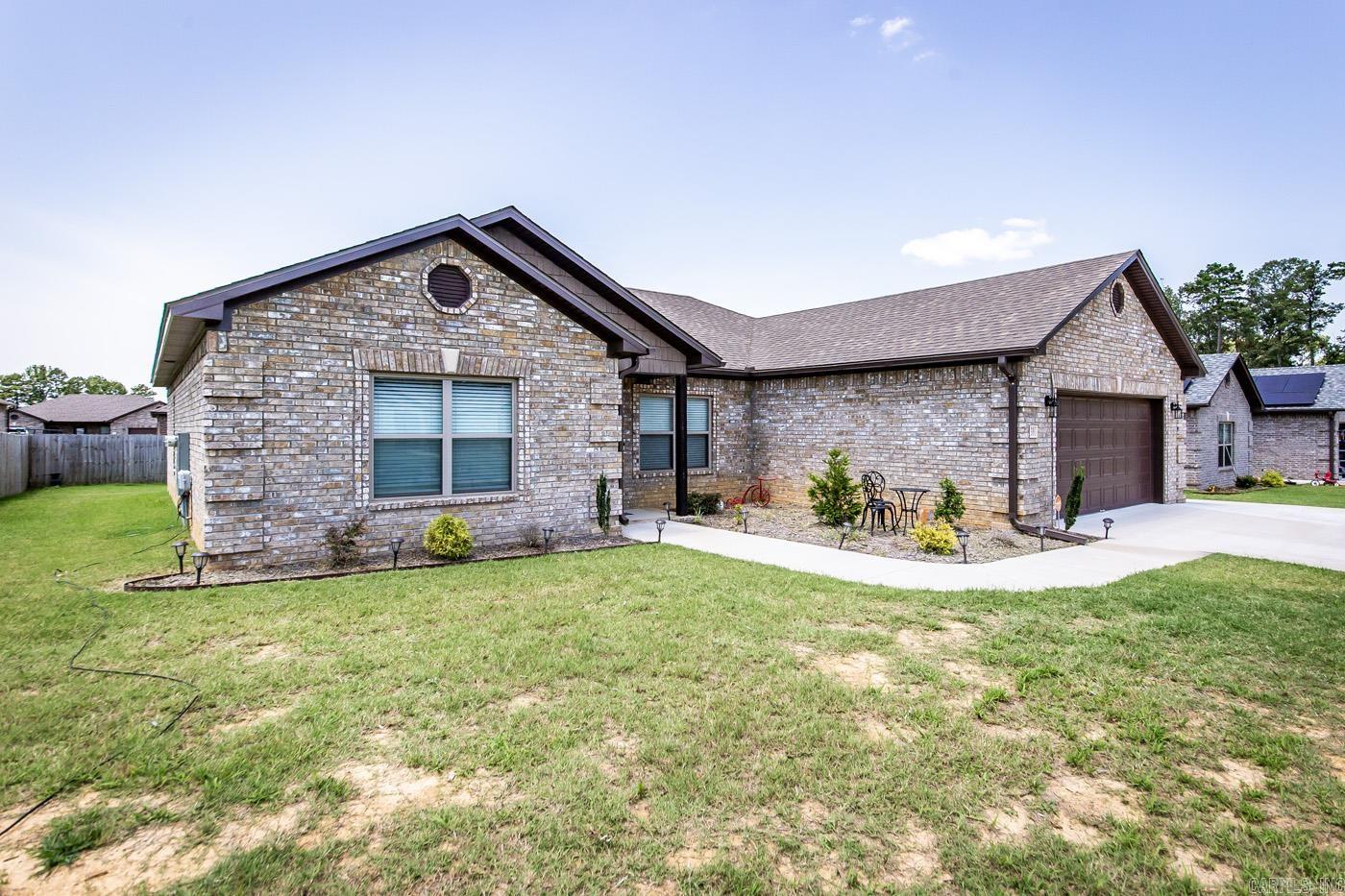 HERITAGE MEADOWS - Residential