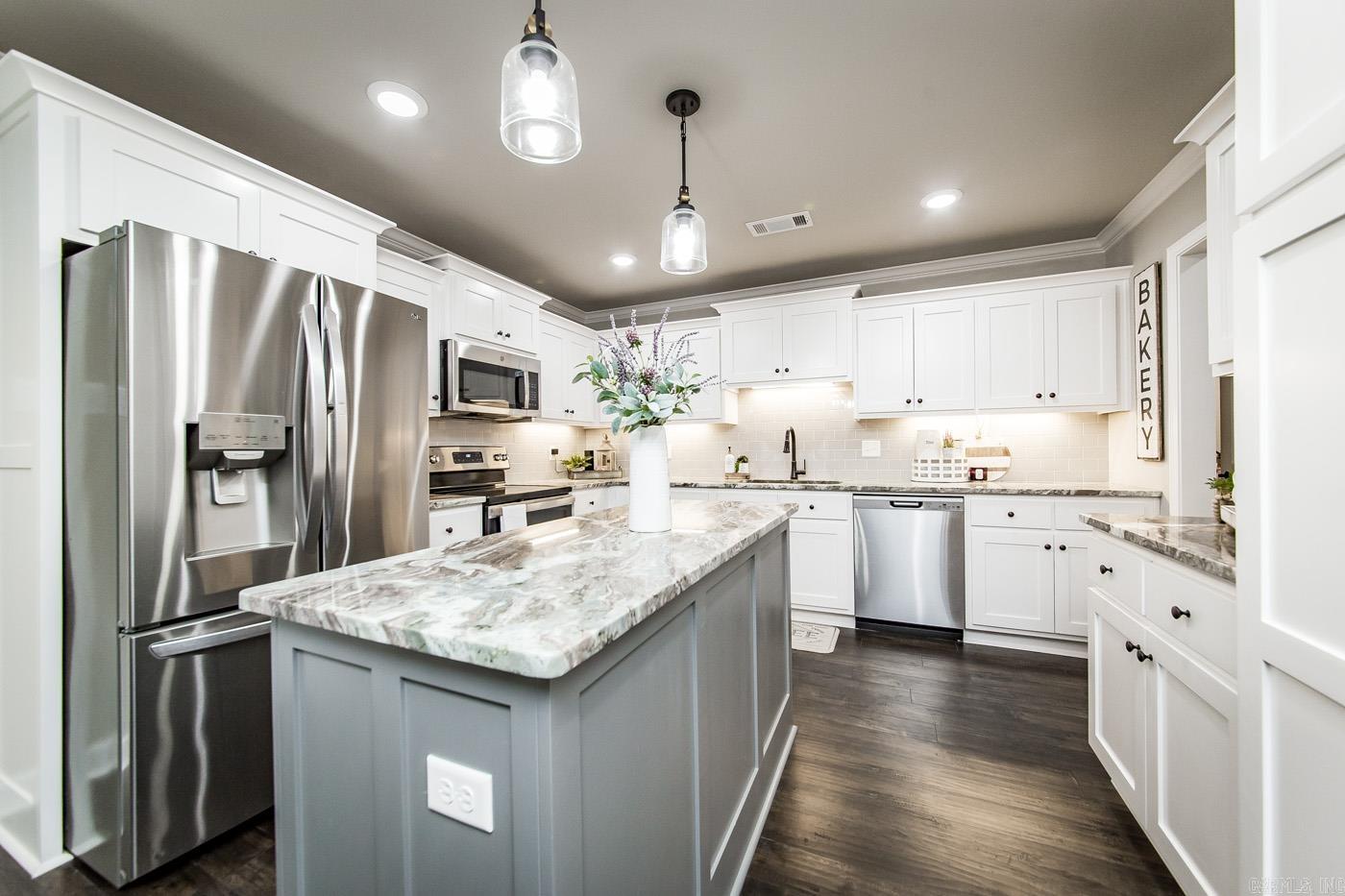 HERITAGE MEADOWS - Residential