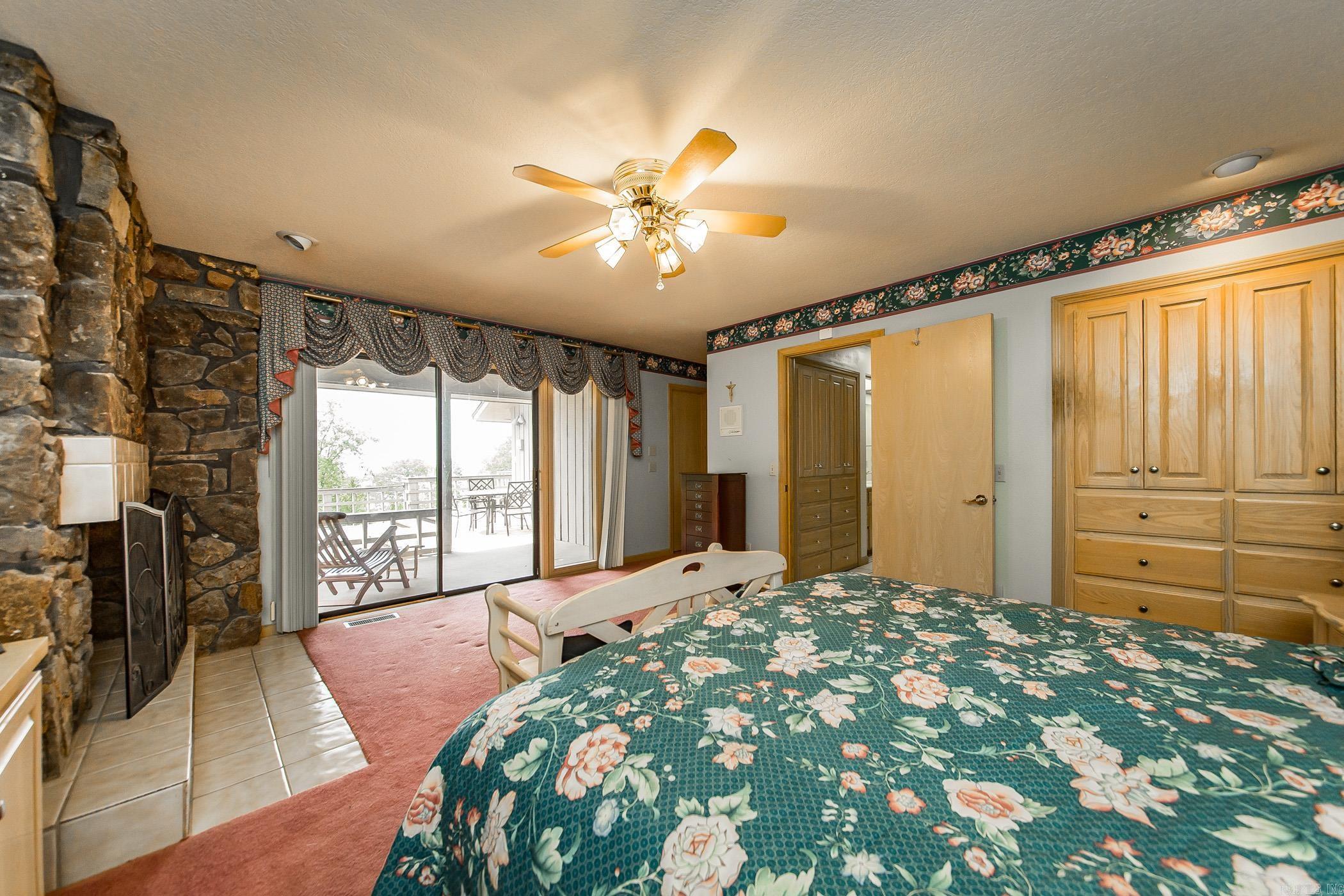 Riviera Cove-Lake - Residential