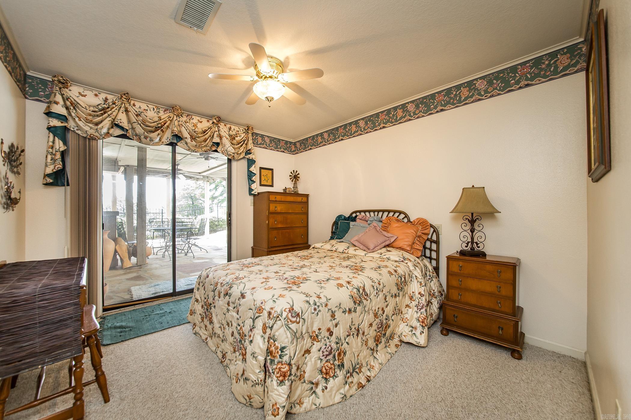 Riviera Cove-Lake - Residential