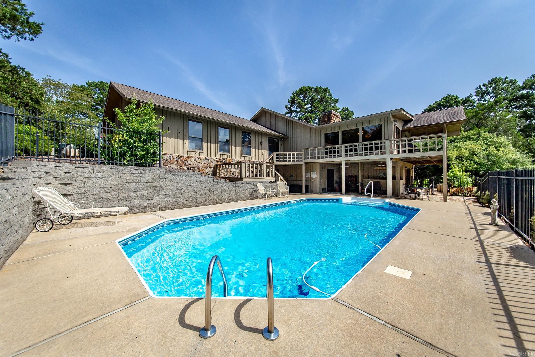 Riviera Cove-Lake - Residential