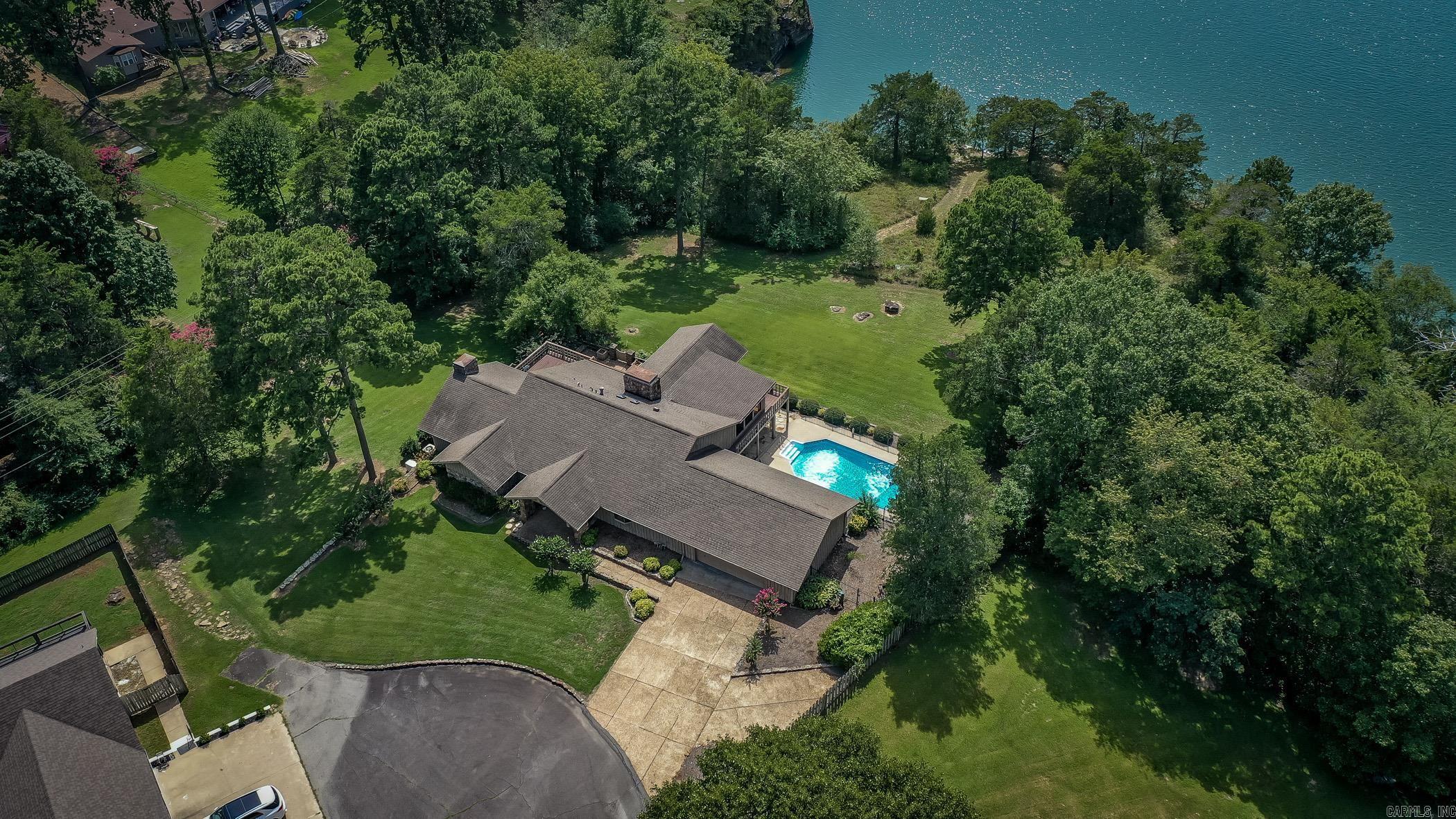 Riviera Cove-Lake - Residential