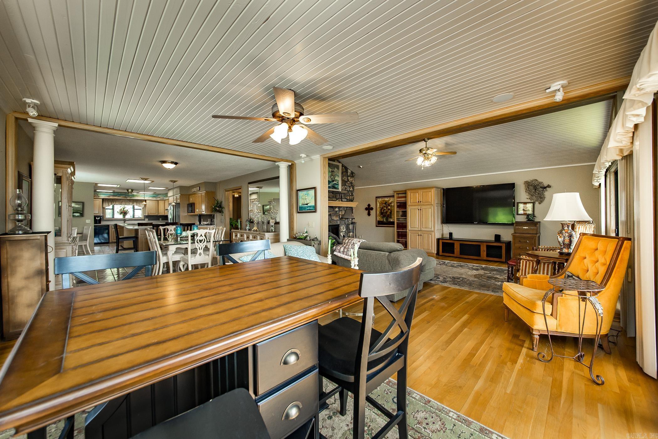 Riviera Cove-Lake - Residential