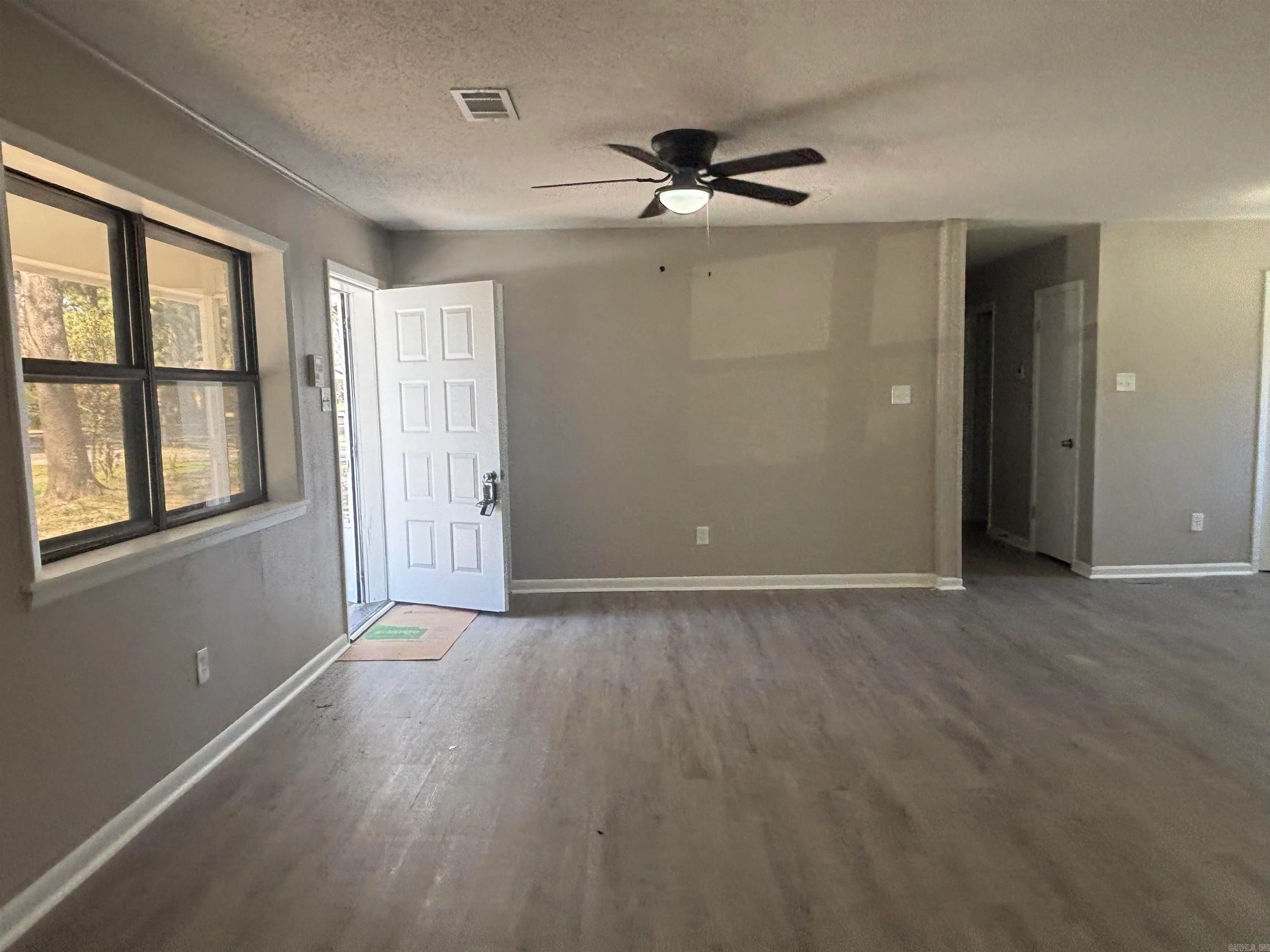 Lonoke, Arkansas 72086, United States, 3 Bedrooms Bedrooms, ,2 BathroomsBathrooms,Residential,Active,100085