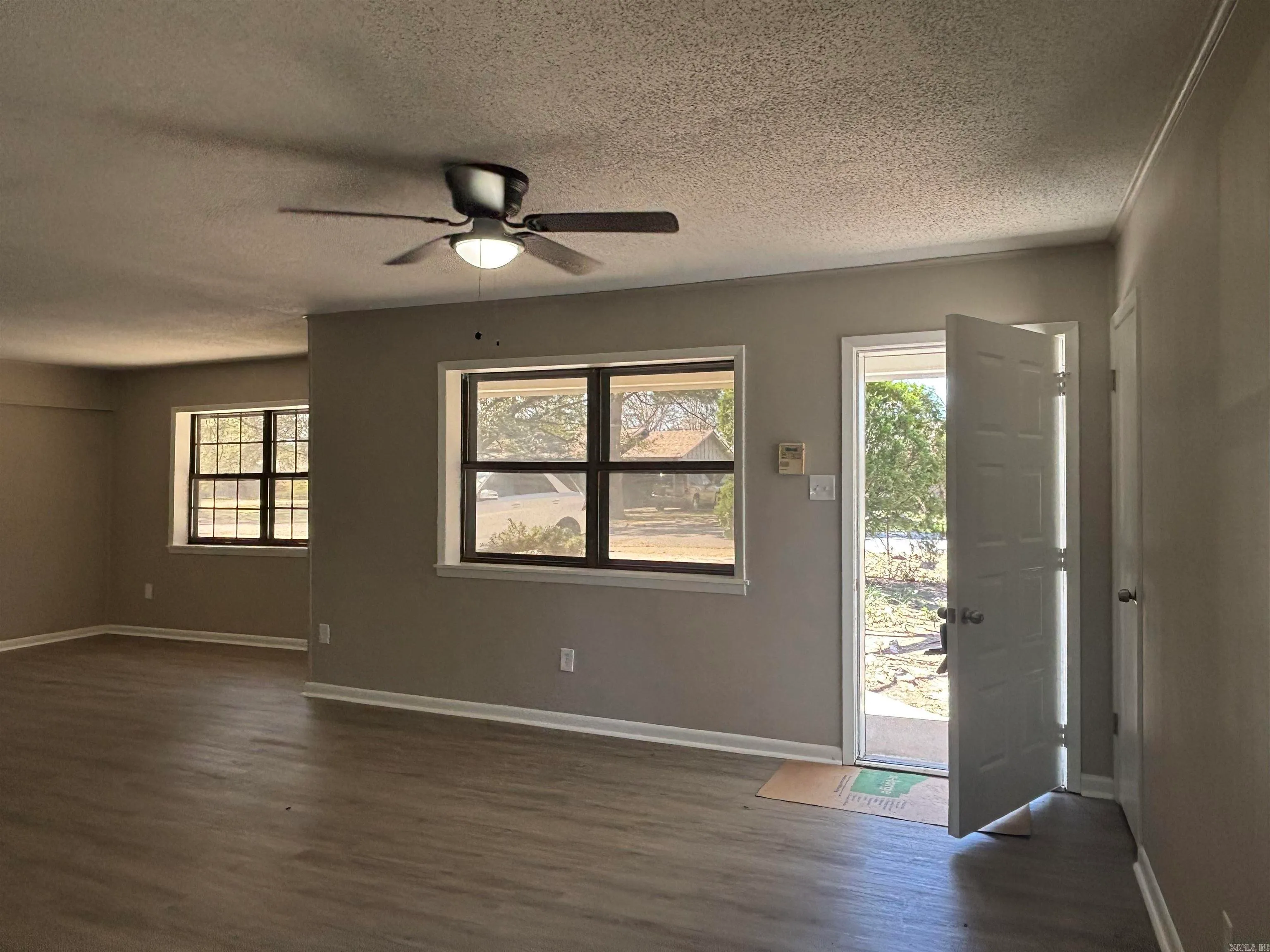 Lonoke, Arkansas 72086, United States, 3 Bedrooms Bedrooms, ,2 BathroomsBathrooms,Residential,Active,100085