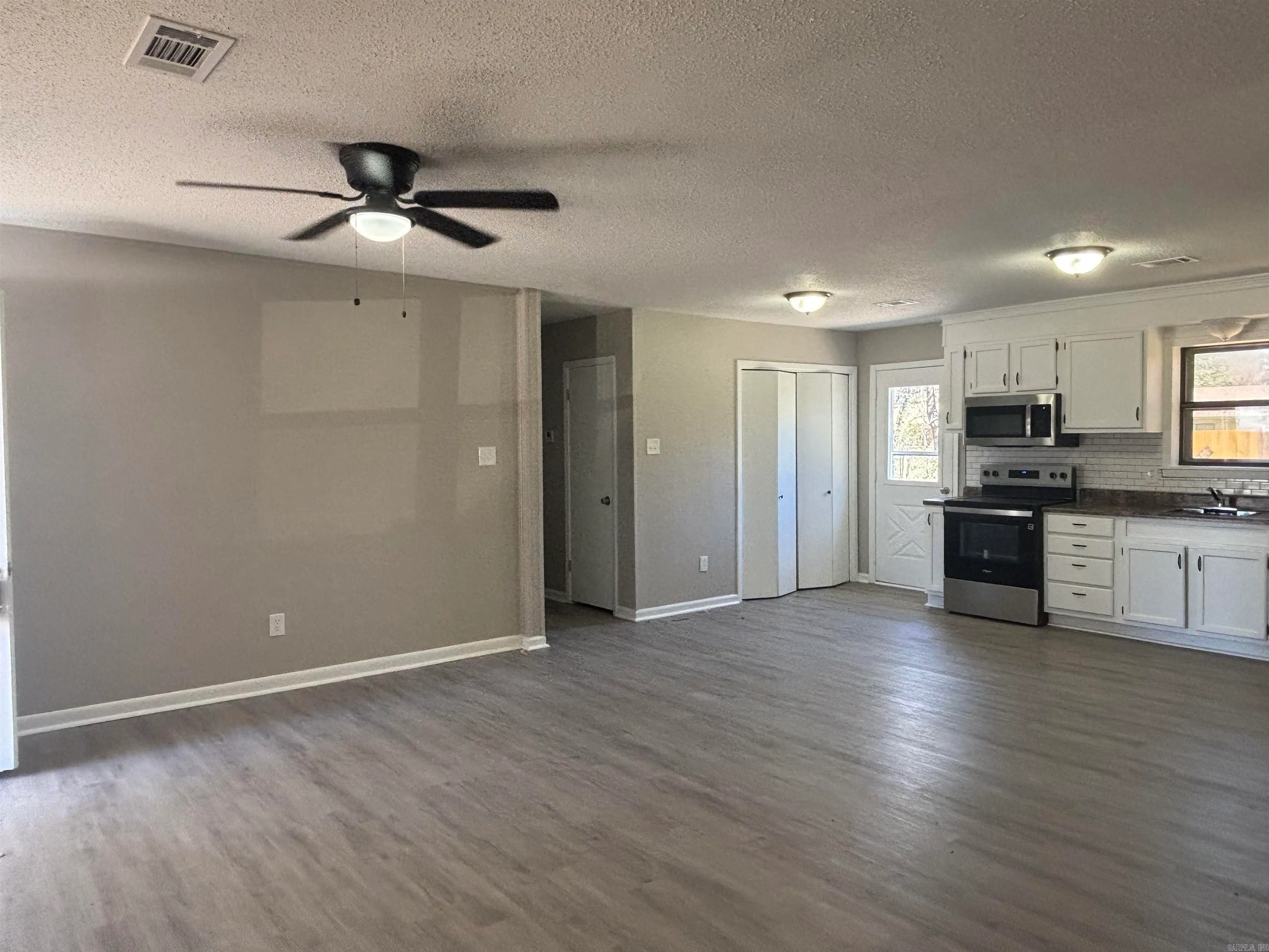 Lonoke, Arkansas 72086, United States, 3 Bedrooms Bedrooms, ,2 BathroomsBathrooms,Residential,Active,100085