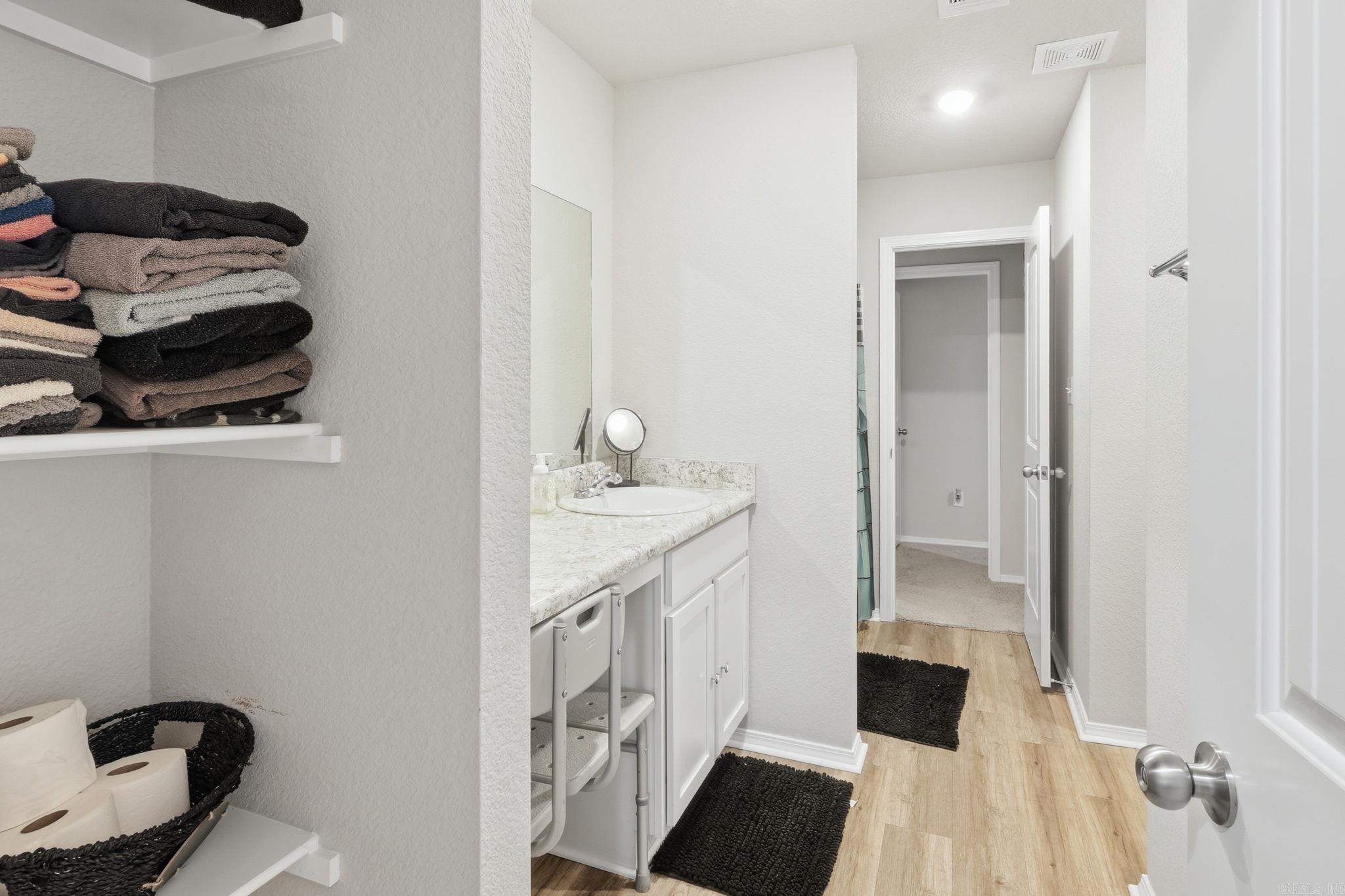 BELL VALLEY - Residential