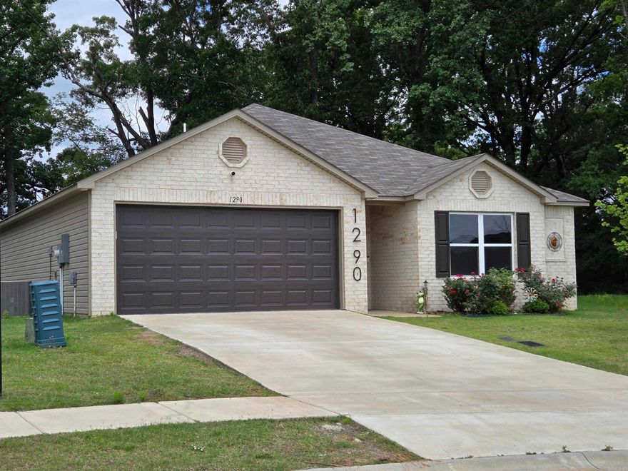 This 4 bedroom/2 bath home sits in the Bell Valley subdivision in a laid back country setting. Living room features raised ceilings with Cheyenne style doors in the home. Kitchen has a 8" deep sink with LED disk lights illuminating the kitchen, Family room, and Master Bedroom. Master has an en suite bathroom with led disk light over the shower. Perfect for families and first time homeowners!