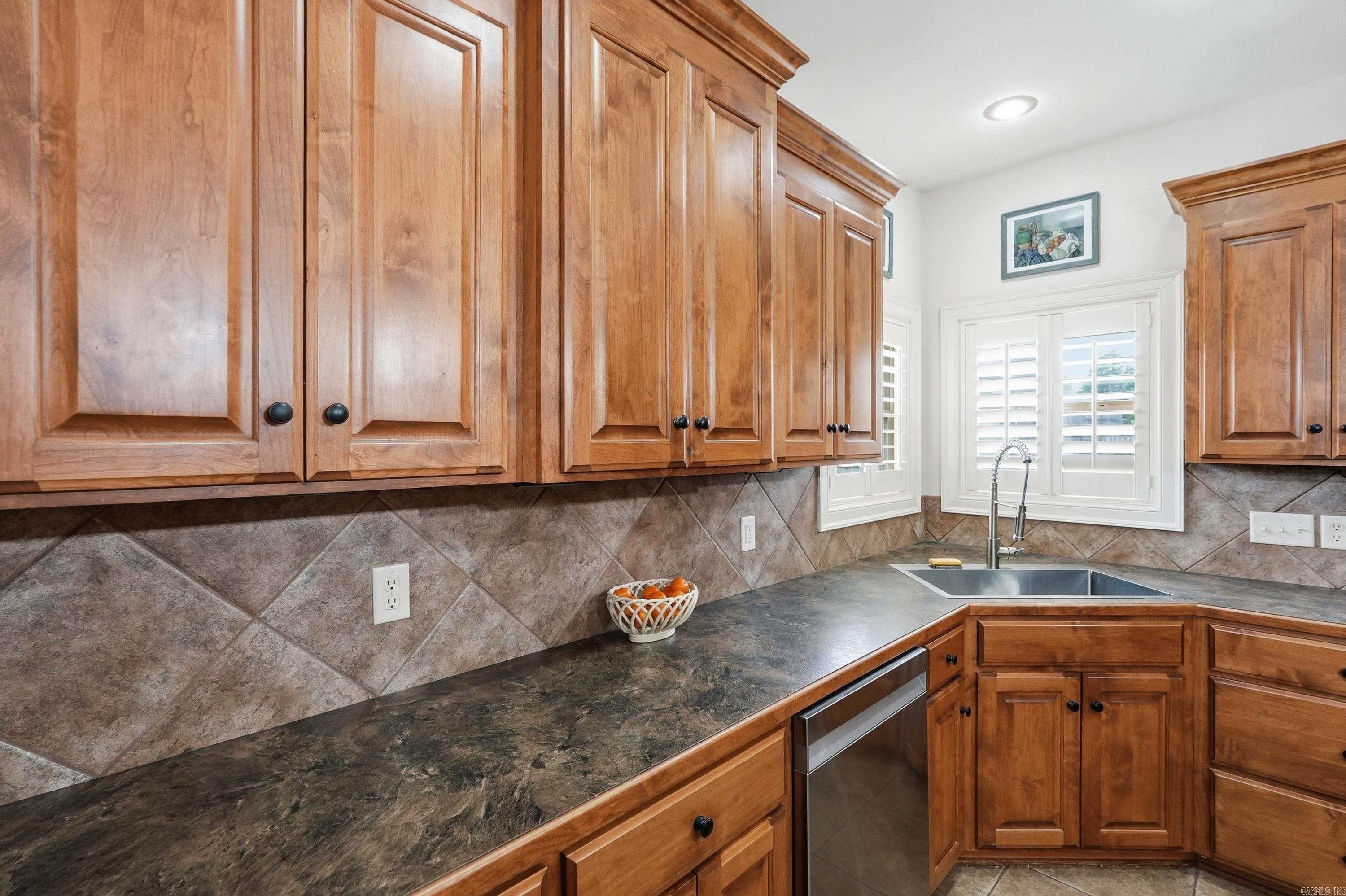 CANTERBURY PLACE - Residential