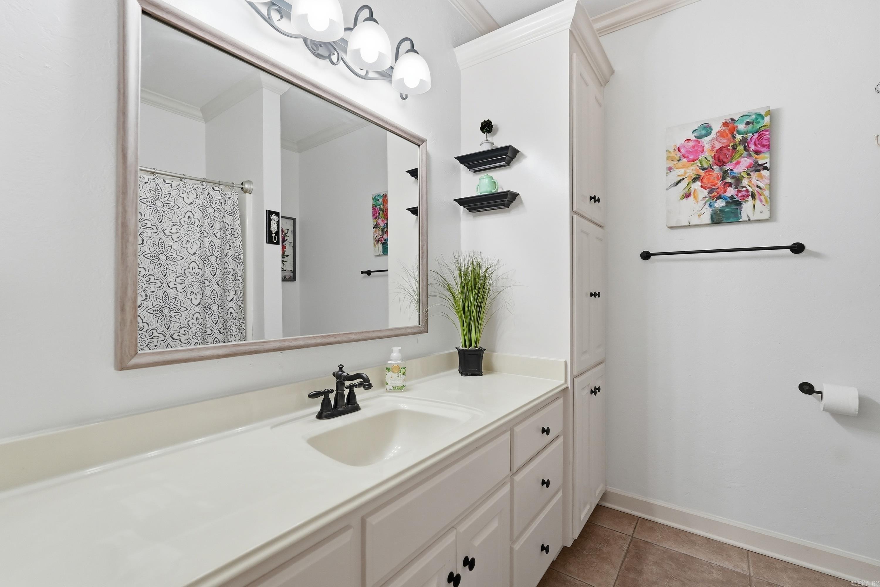 CANTERBURY PLACE - Residential