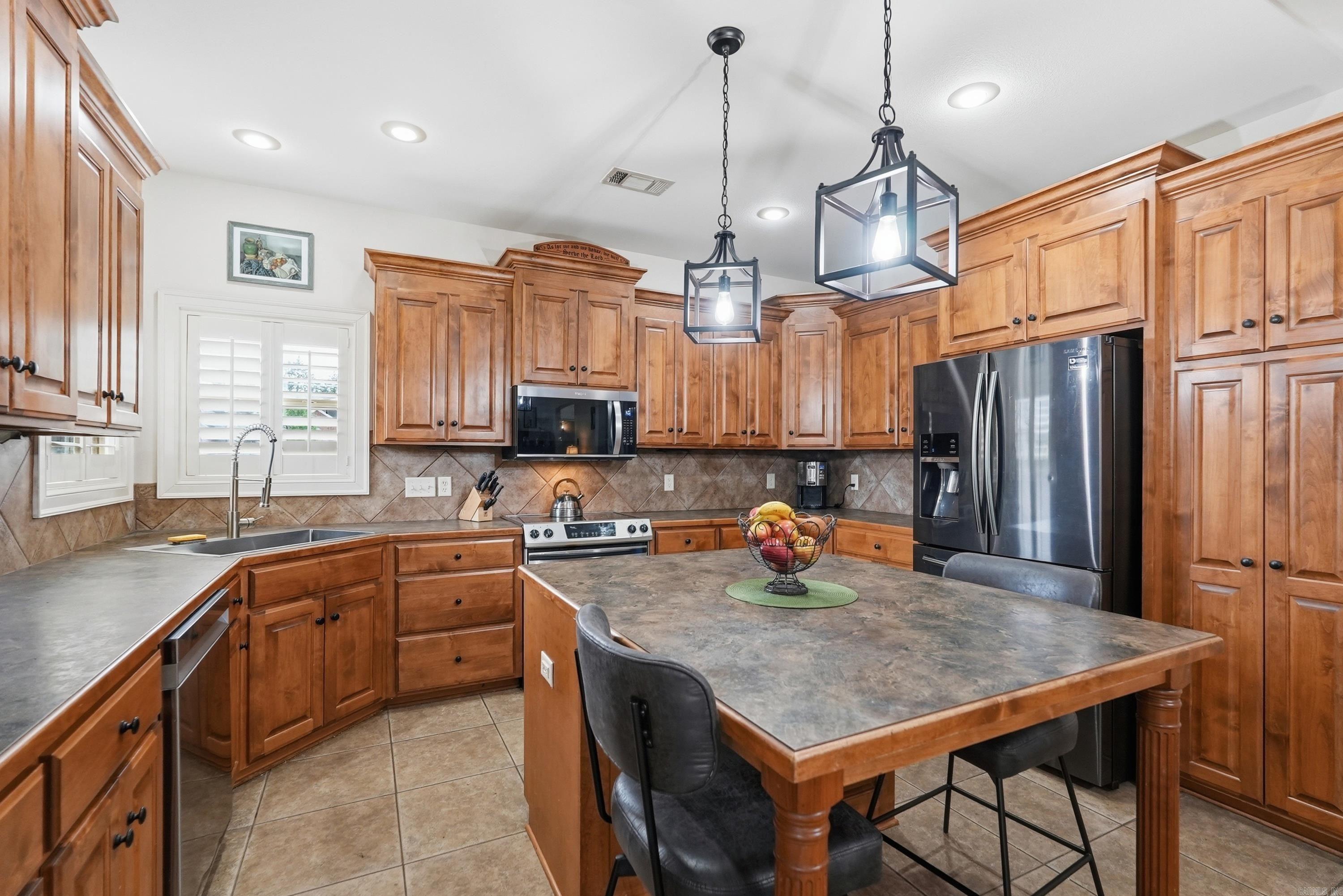 CANTERBURY PLACE - Residential