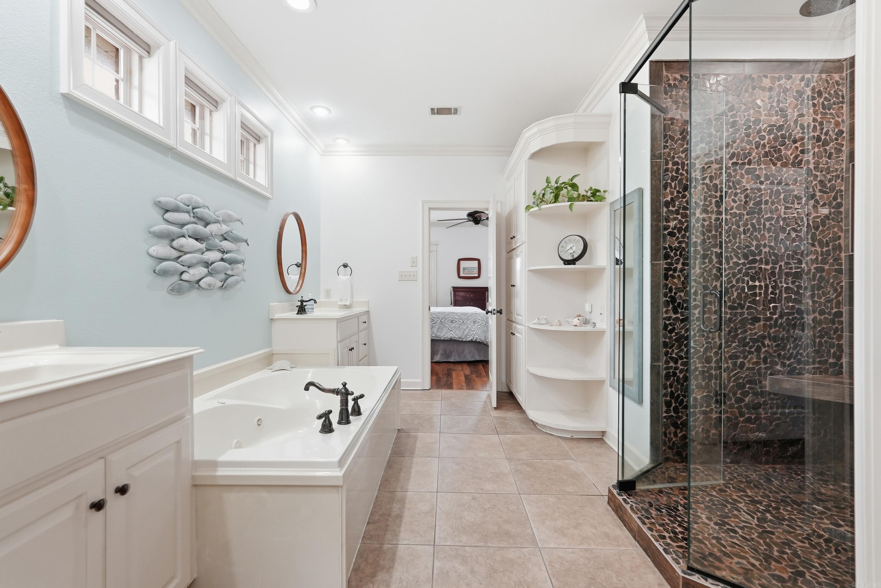 CANTERBURY PLACE - Residential