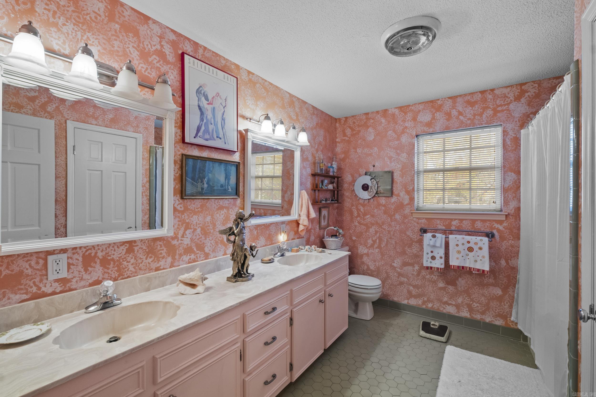 LAKEWOOD NE - Residential